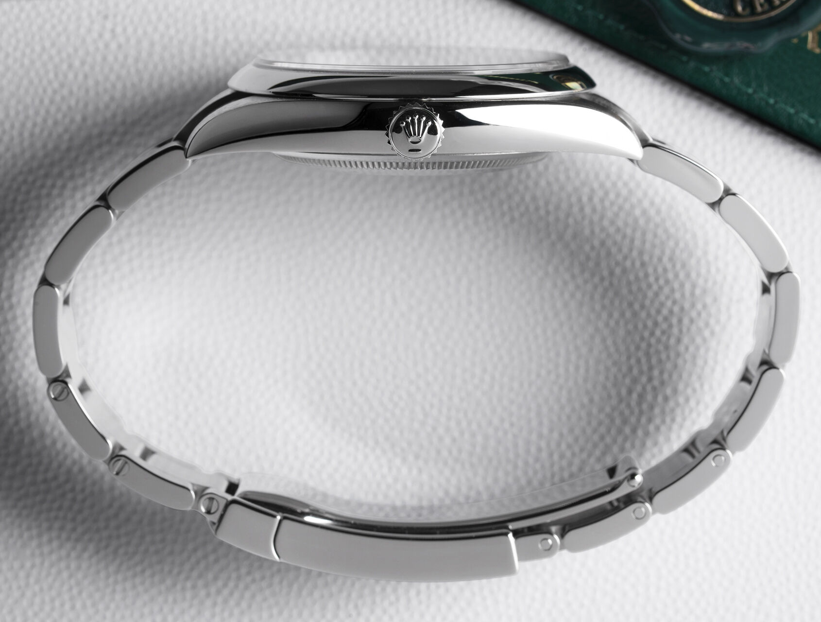 ref 124300 | 124300 - Yellow Lacquer | Rolex Oyster Perpetual