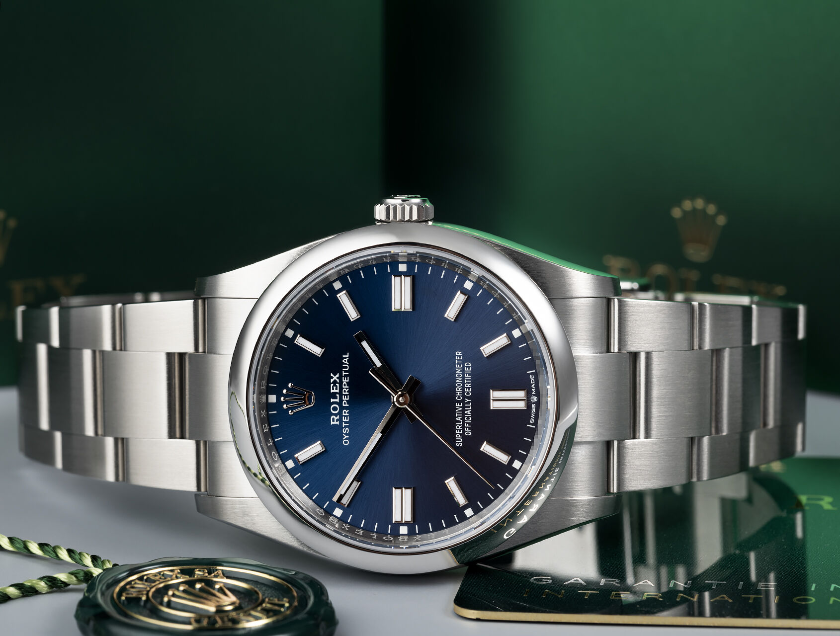 ref 126000 | 126000 - Bright Blue | Rolex Oyster Perpetual