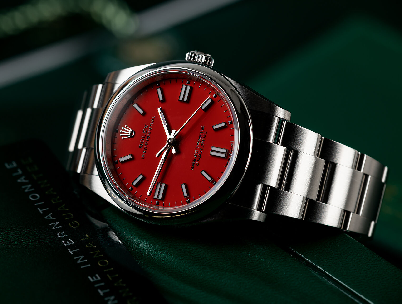 ref 126000 | 126000 - Coral Red | Rolex Oyster Perpetual