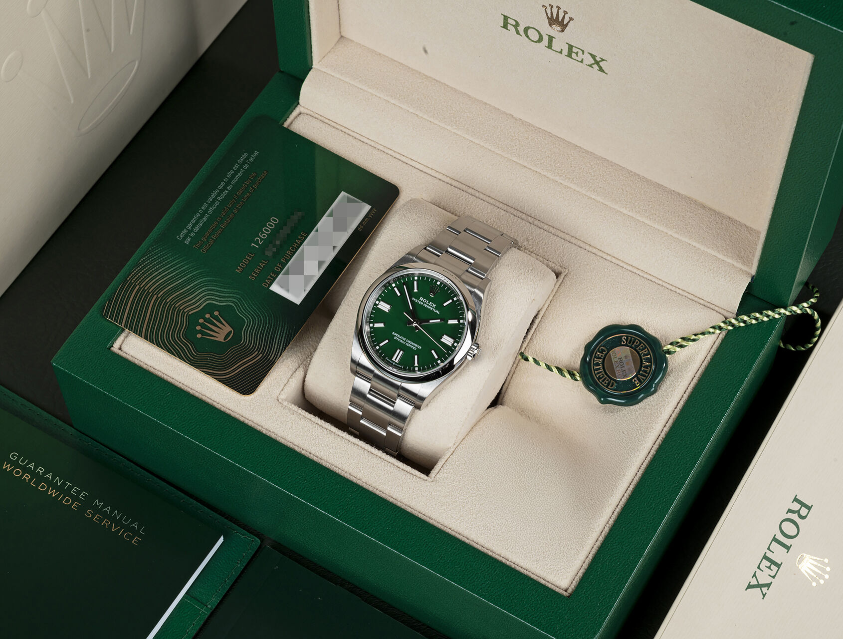 ref 126000 | 126000 - Green Lacquer | Rolex Oyster Perpetual