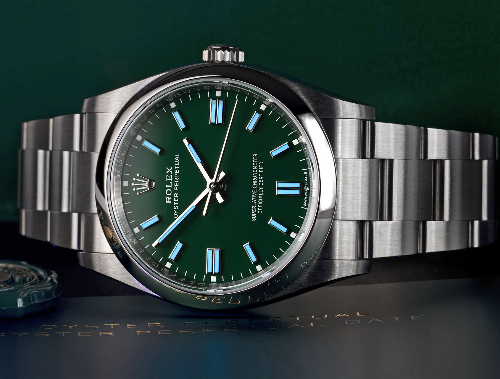 ref 126000 | 126000 - Green Lacquer | Rolex Oyster Perpetual