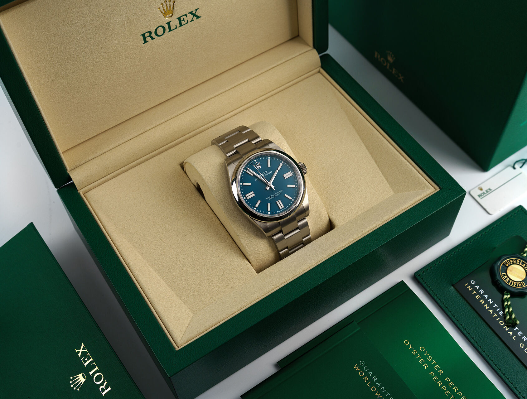 ref 134300 | 134300 - Med Blue | Rolex Oyster Perpetual