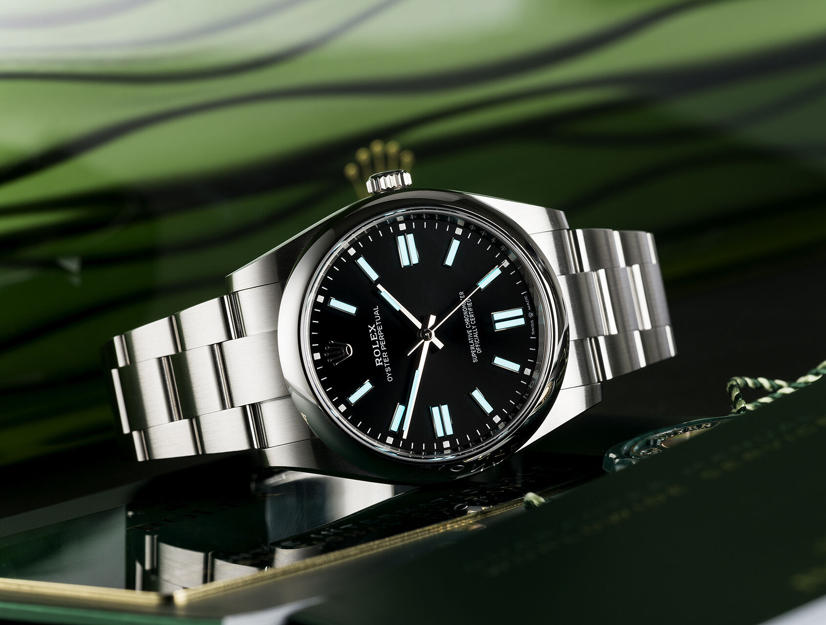 ref 124300 | Box & Certificate | Rolex Oyster Perpetual