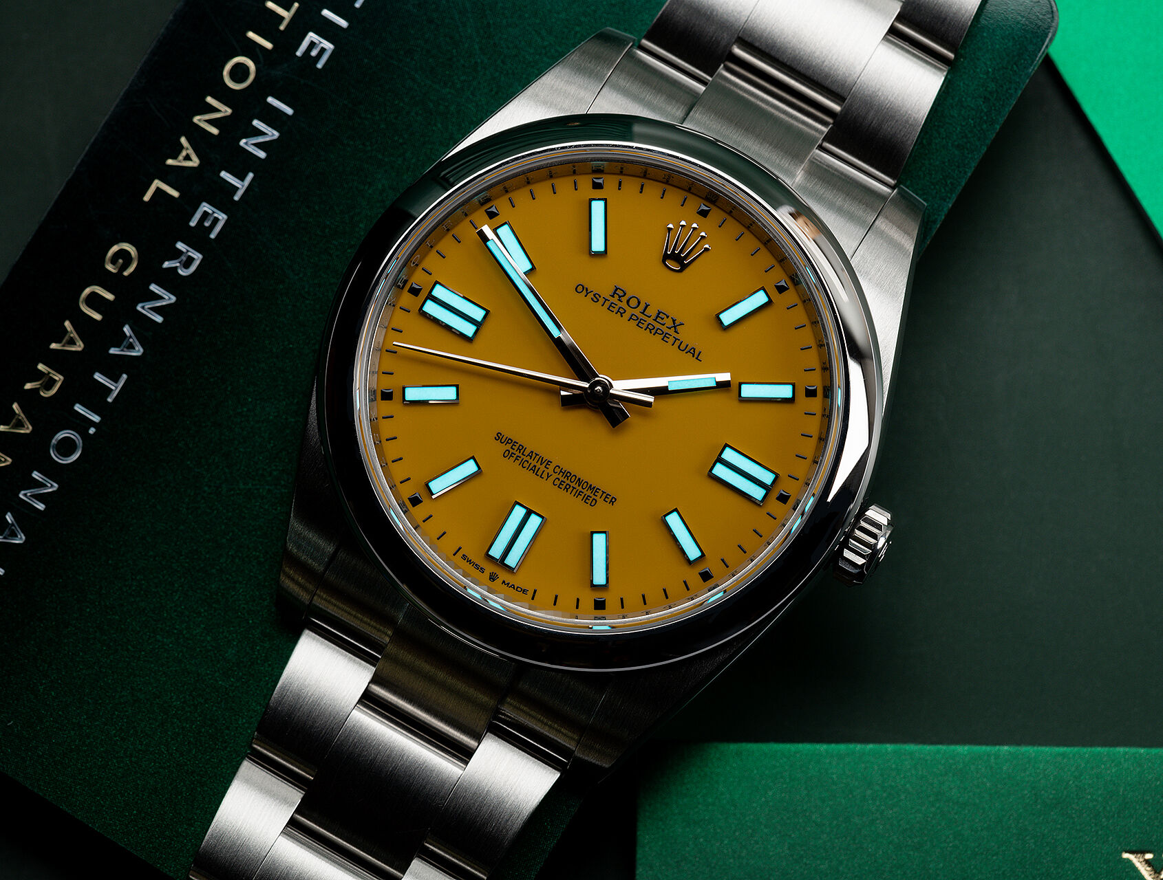 ref 124300 | Box & Papers | Rolex Oyster Perpetual