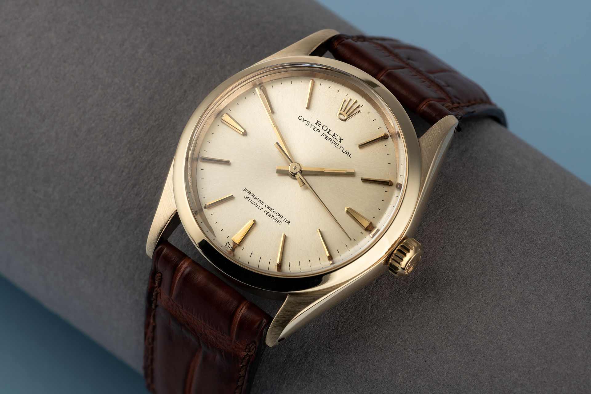 ref 1002 | Vintage 'Solid Gold' 34mm | Rolex Oyster Perpetual