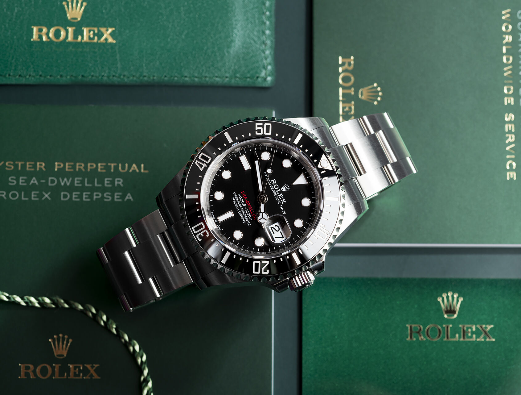 ref 126600 | 126600 - Red Writing | Rolex Sea-Dweller