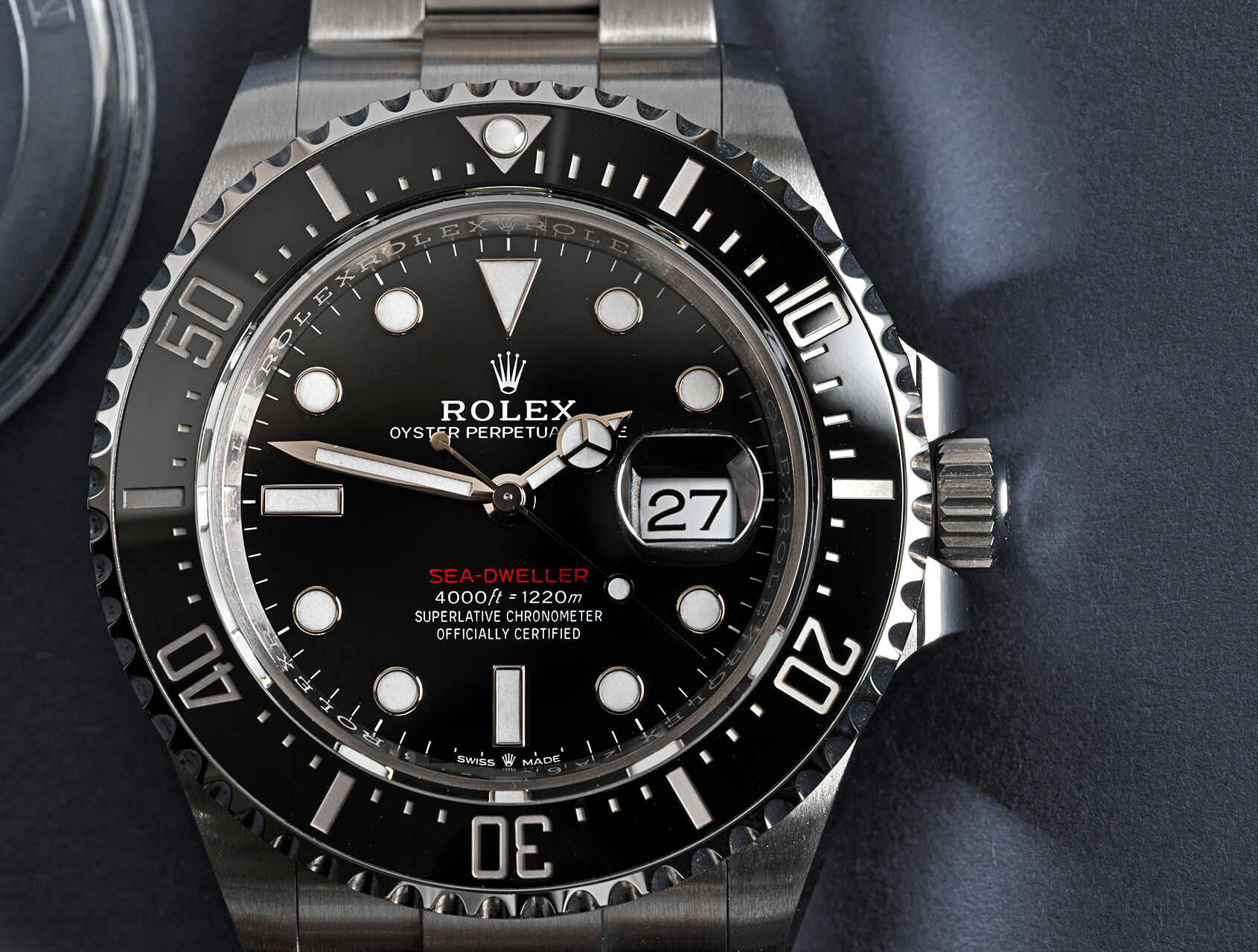 ref 126600 | 126600 - Red Writing | Rolex Sea-Dweller