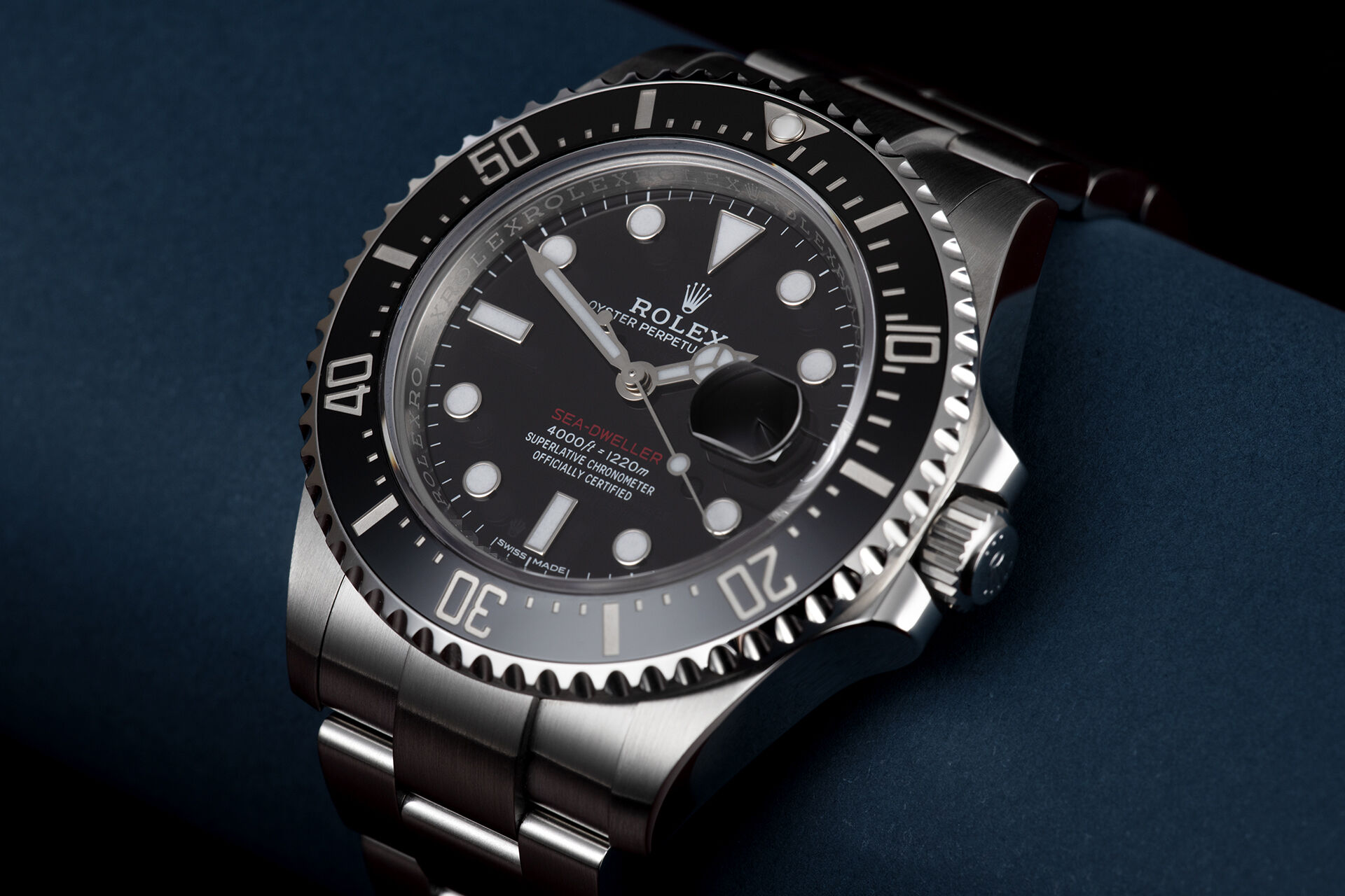 ref 126600 | 1st Gen - Box & Certificate | Rolex Sea-Dweller