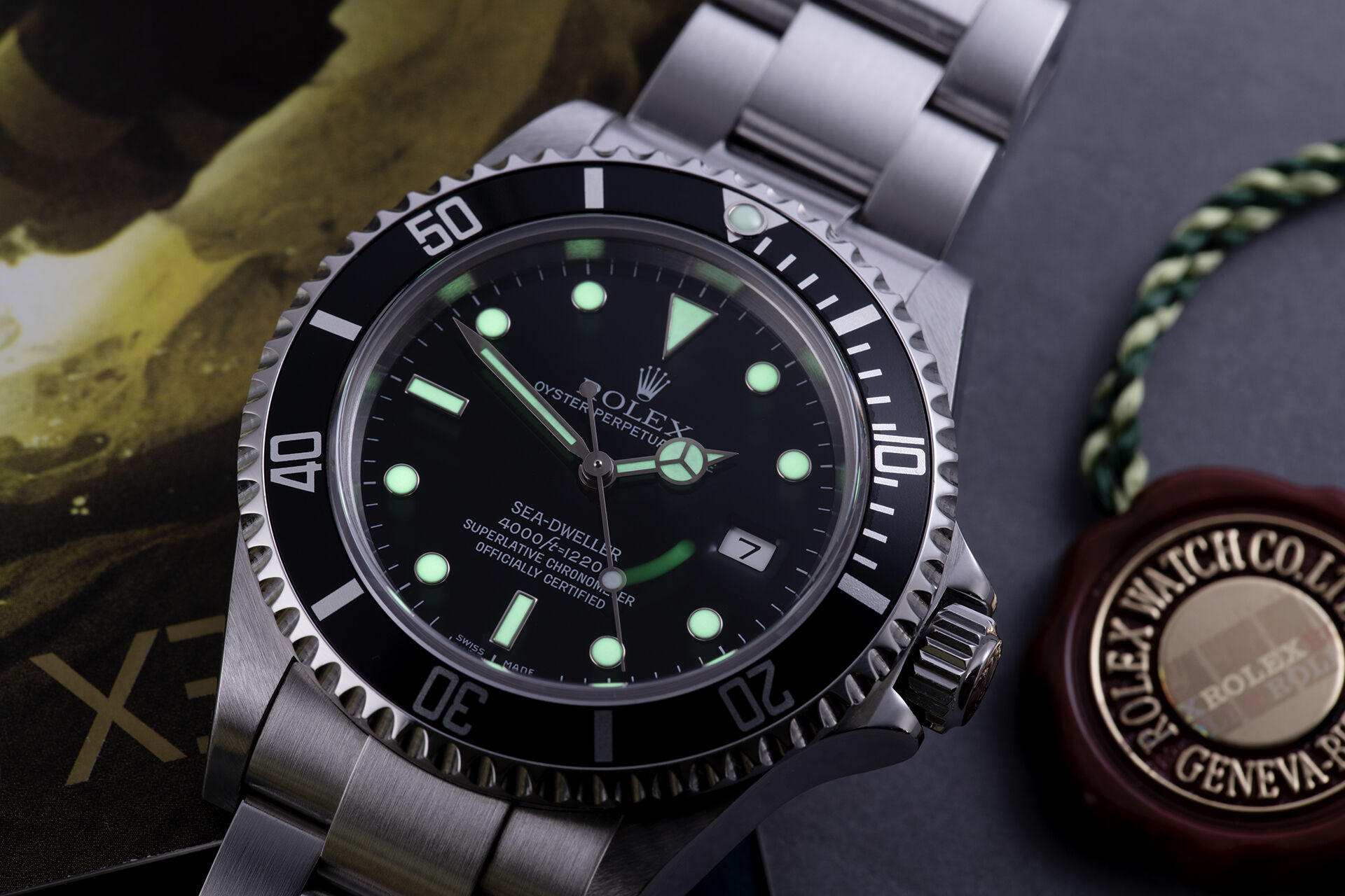 ref 16600 | Anodized Aluminium Bezel | Rolex Sea-Dweller