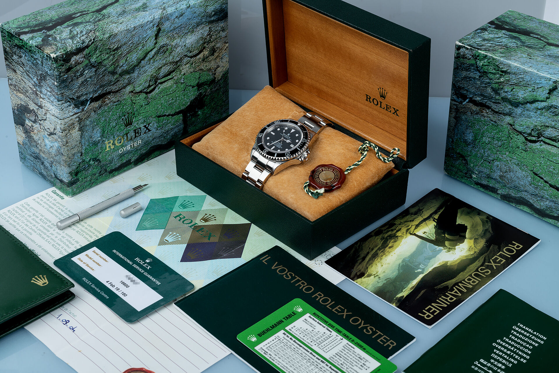 ref 16600 | Classic Sapphire - 'Box & Papers' | Rolex Sea-Dweller
