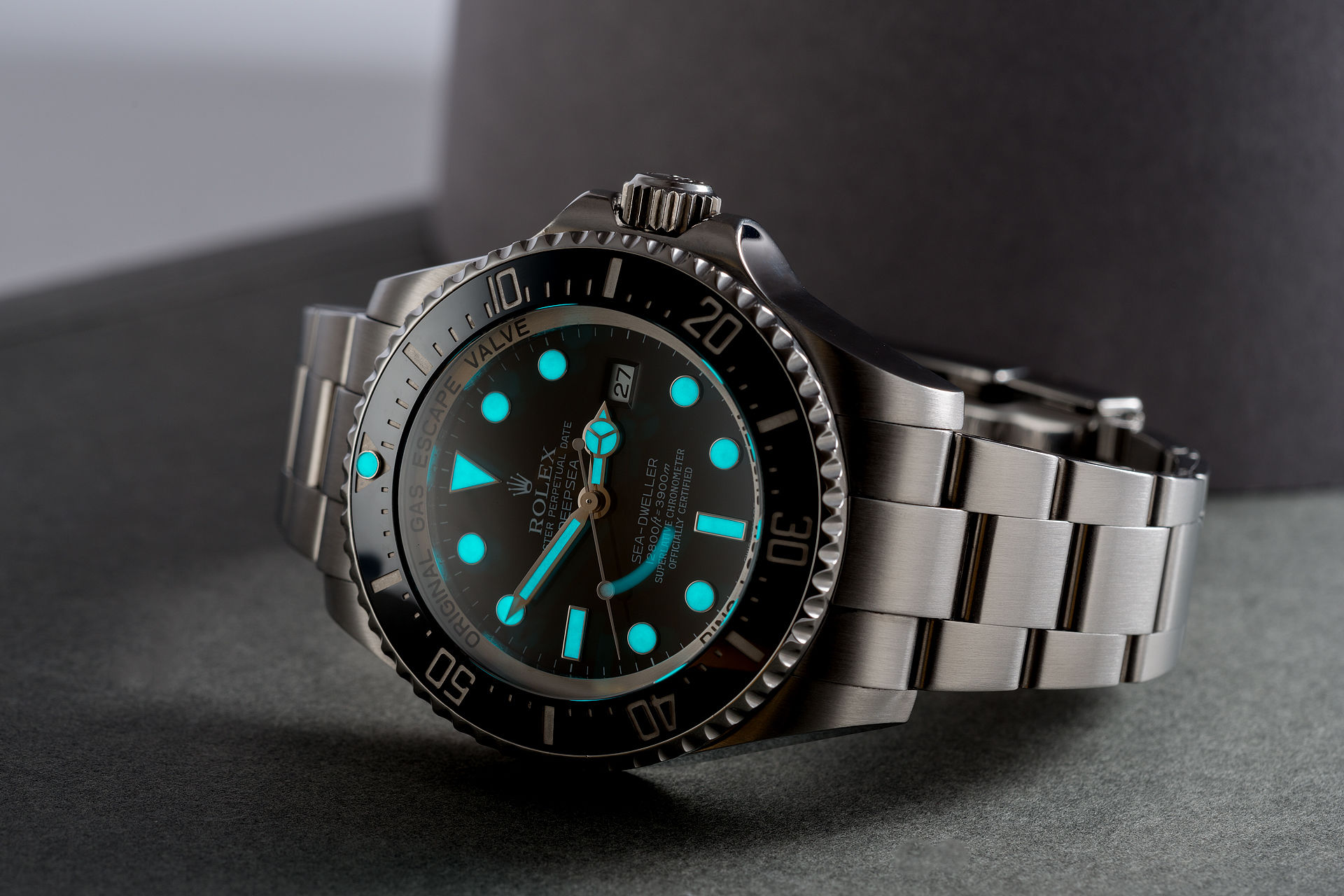 ref 116660 | 44mm Box & Papers | Rolex Sea-Dweller Deepsea