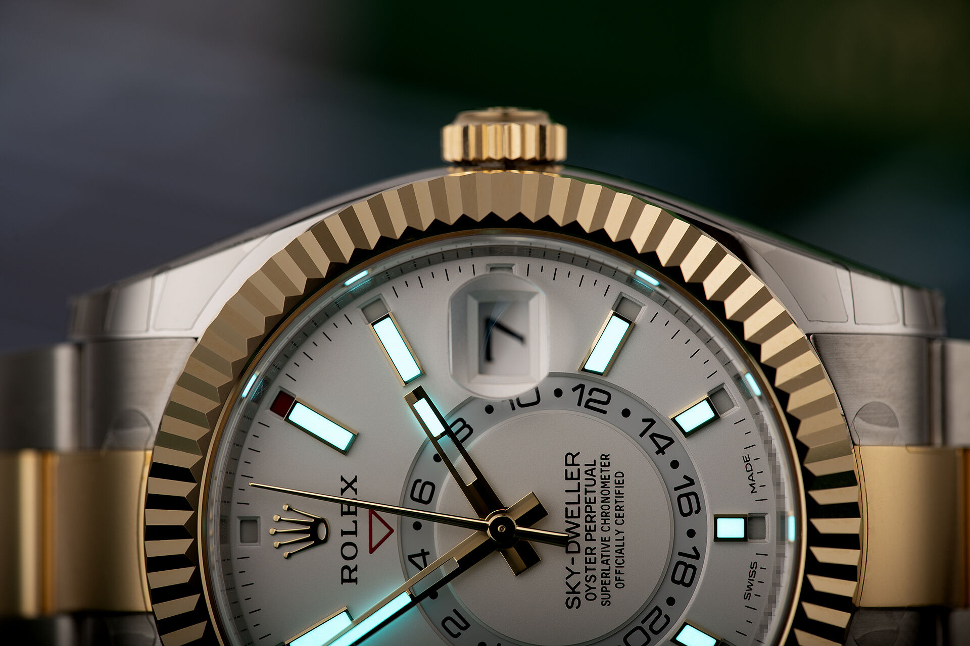 ref 326933 | 'Yellow Gold & Steel' | Rolex Sky Dweller