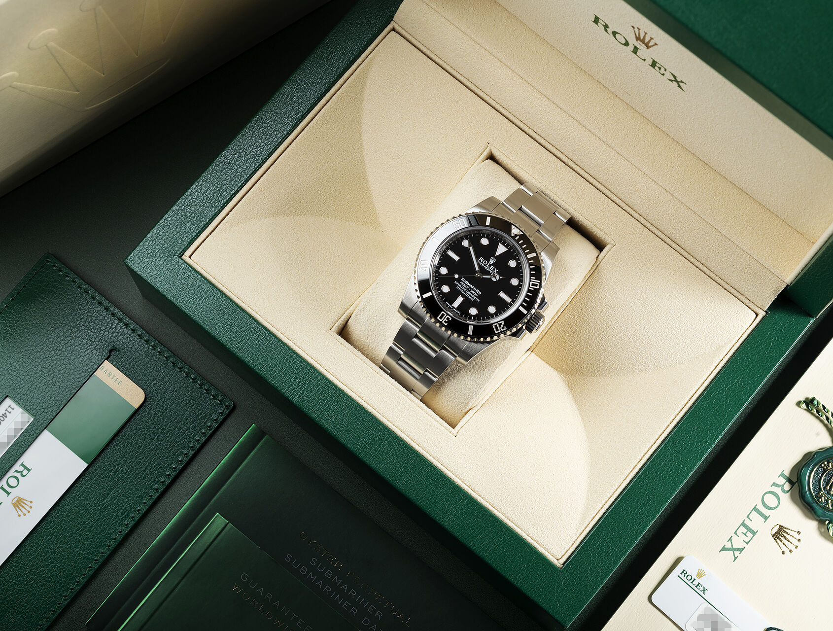 ref 114060 | 114060 - UK Retailed | Rolex Submariner 