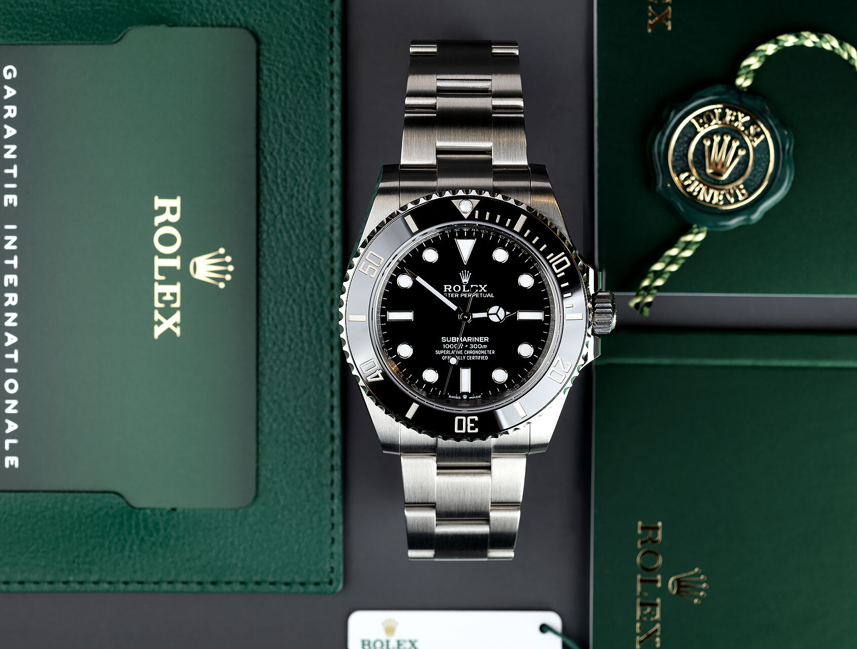 ref 124060 | 124060 - Box & Certificate | Rolex Submariner 