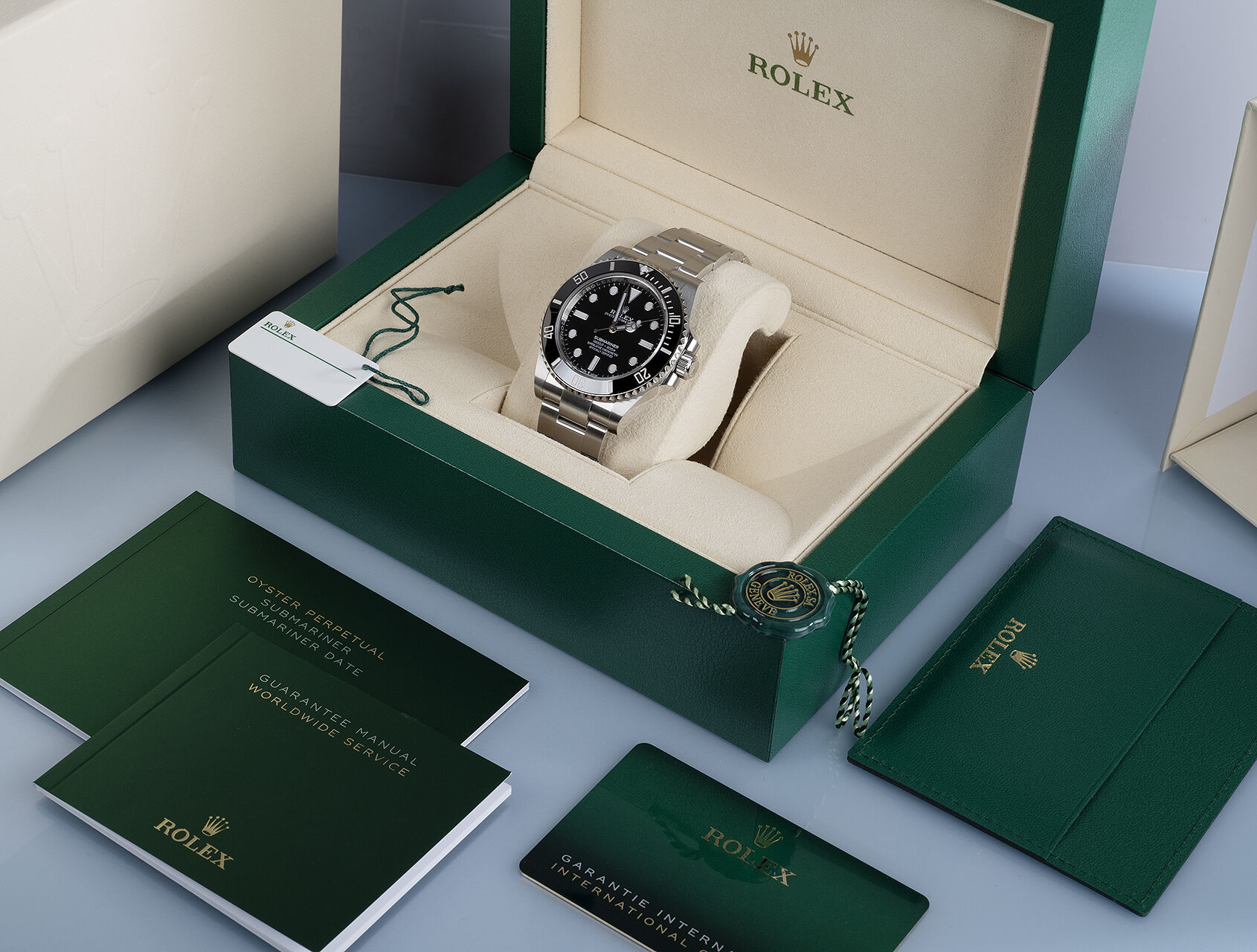 ref 124060 | 124060 - Box & Certificate | Rolex Submariner 