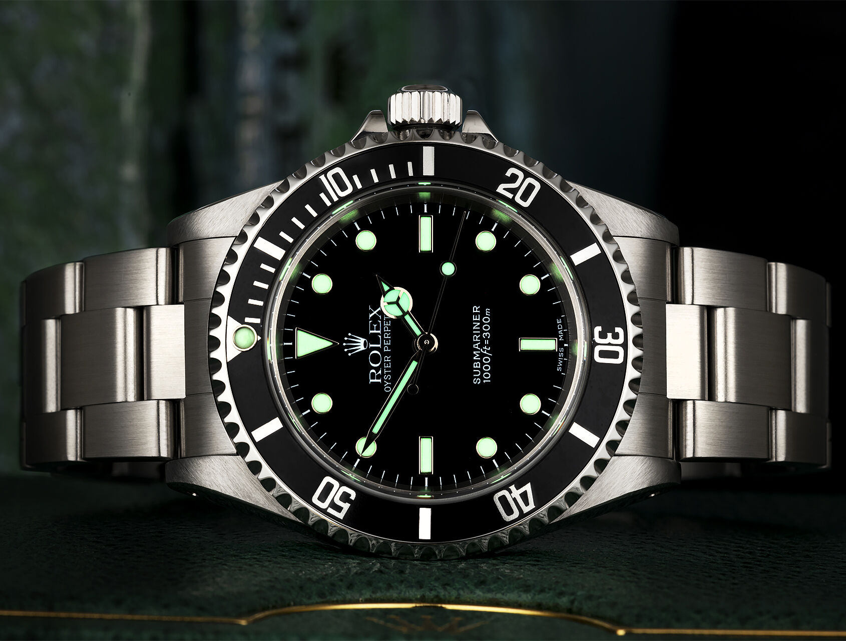 ref 14060M | 14060M - UK Retailed | Rolex Submariner 
