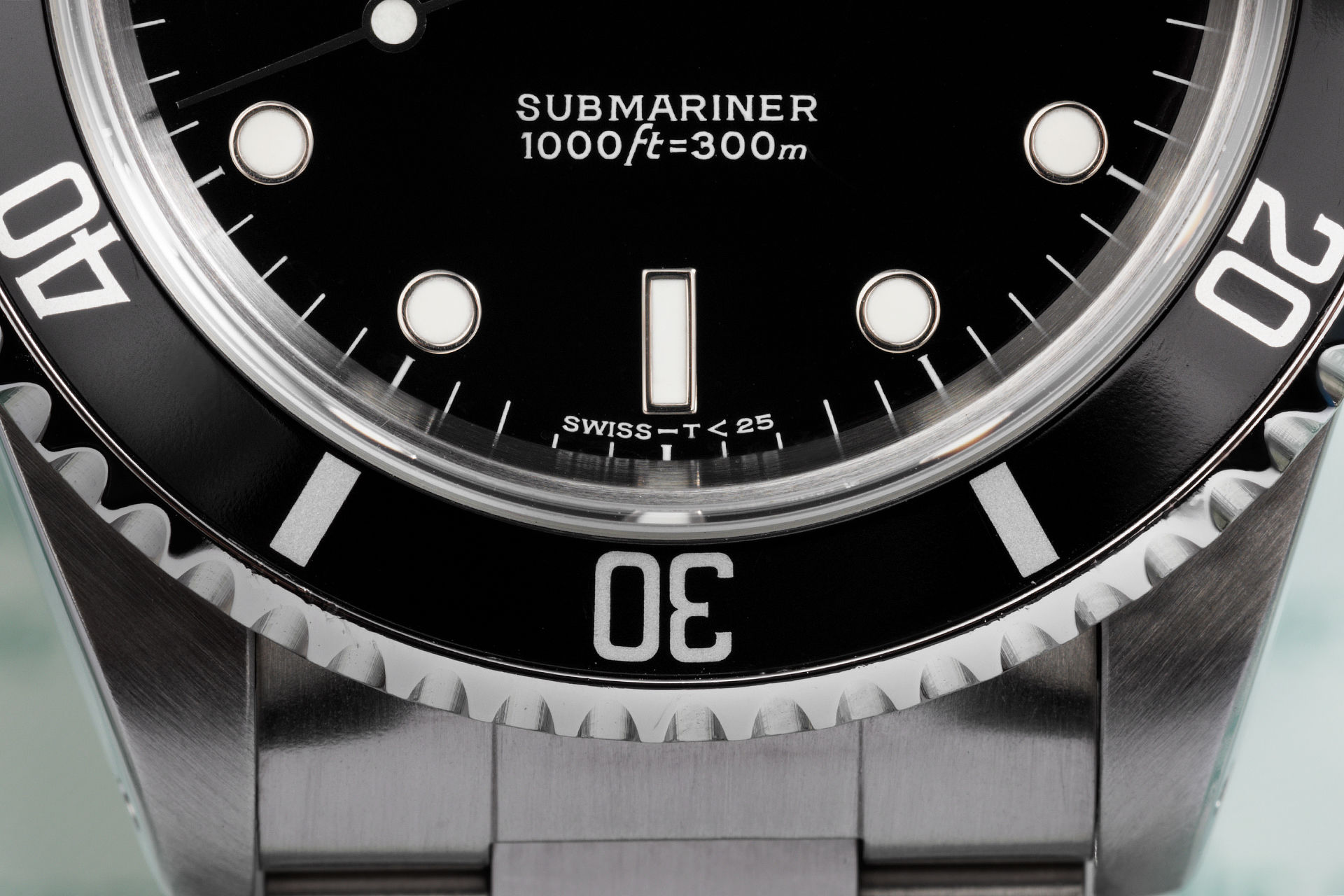 ref 14060 | 'Anodised Bezel' Classic Model  | Rolex Submariner 