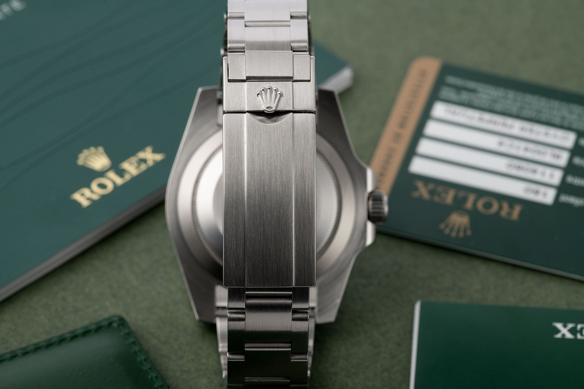 ref 114060 | 'Box & Certificate' | Rolex Submariner 