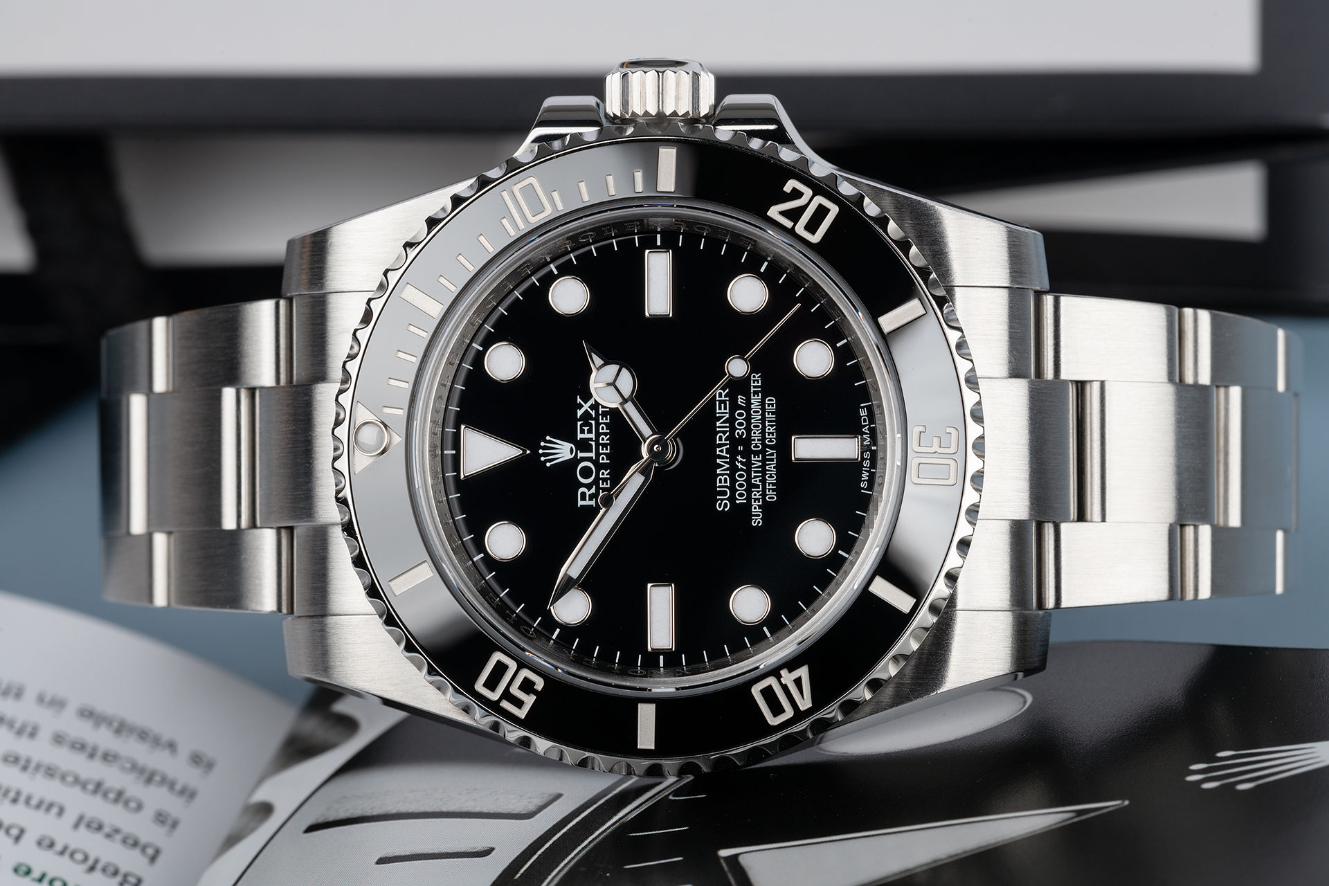 ref 114060 | 'Box & Certificate' | Rolex Submariner 