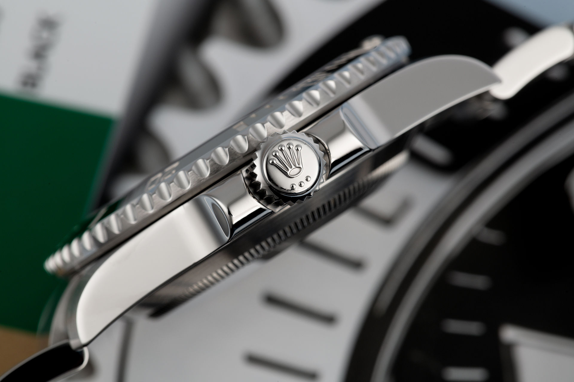 ref 114060 | 'Box & Certificate' | Rolex Submariner 