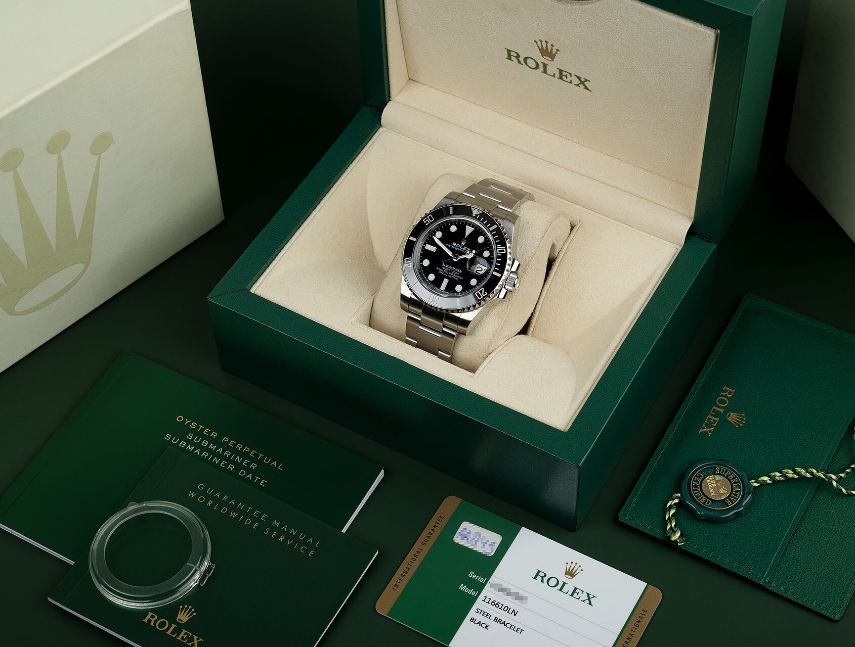 ref 116610LN | Discontinued | Rolex Submariner Date