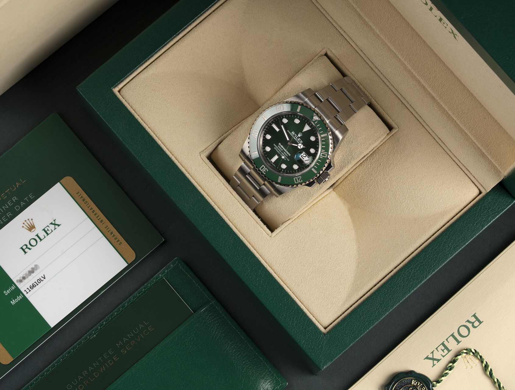 ref 116610LV | 116610LV - Box & Certificate | Rolex Submariner Date