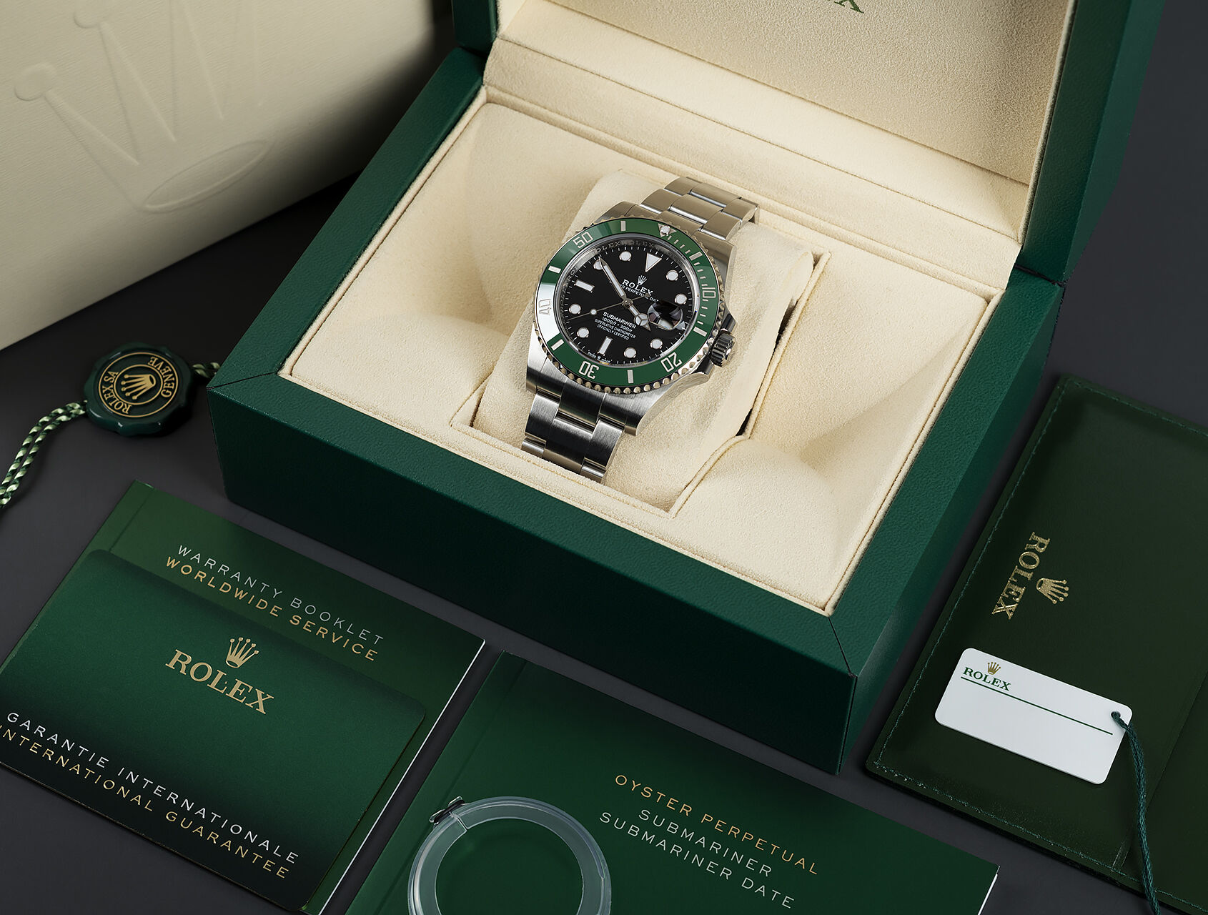 ref 126610LV | 126610LV - Box & Certificate | Rolex Submariner Date