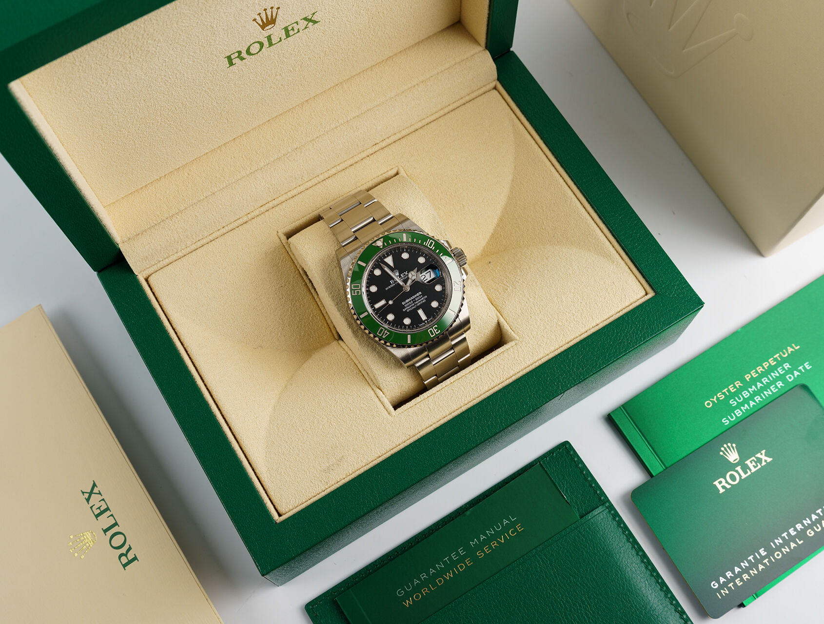 ref 126610LV | 126610LV - Starbucks | Rolex Submariner Date