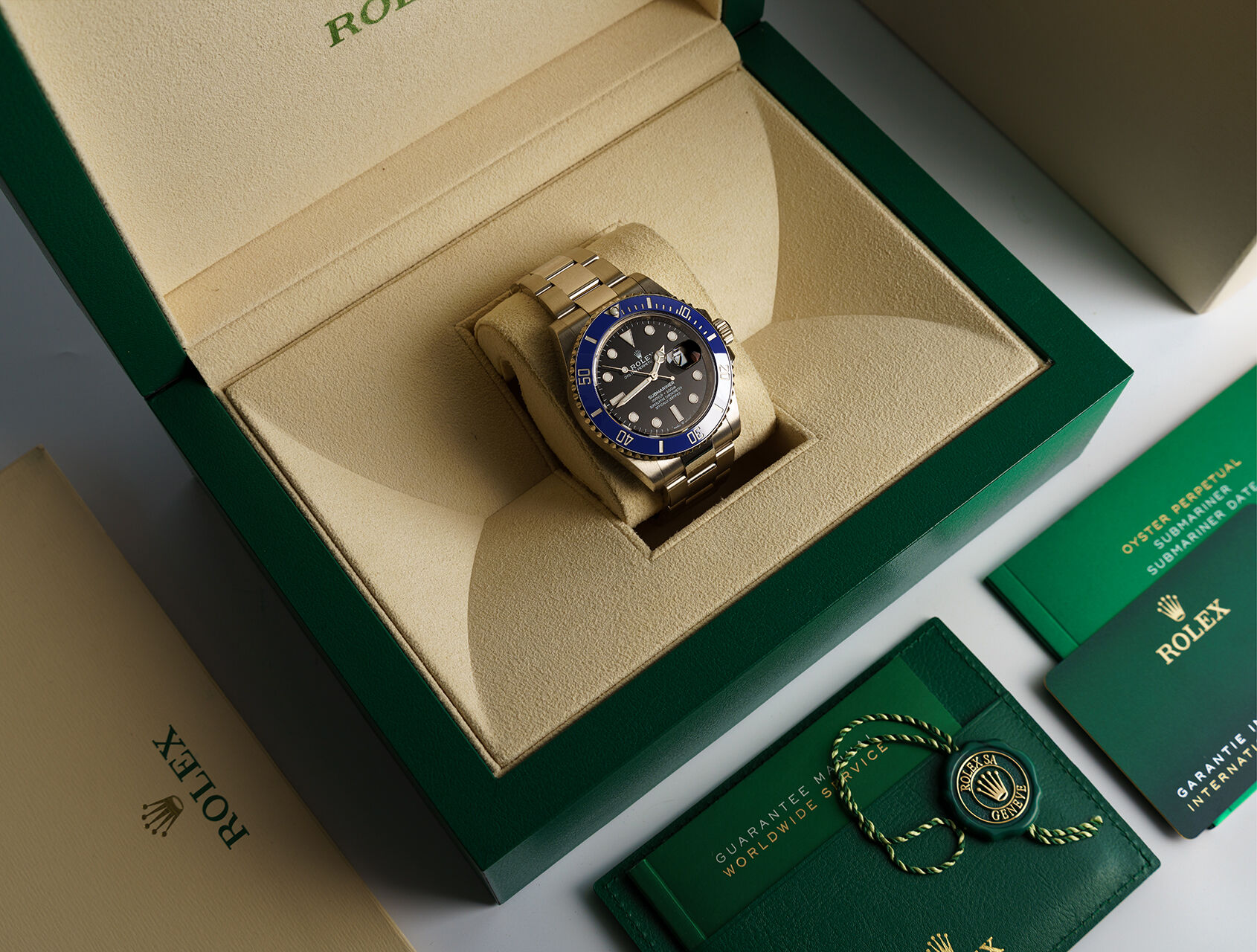 ref 126619LB | 126619LB - Cookie Monster | Rolex Submariner Date