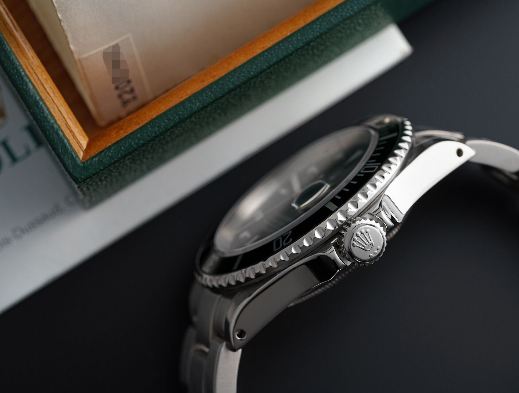 ref 16610 | 16610 - Box & Papers | Rolex Submariner Date