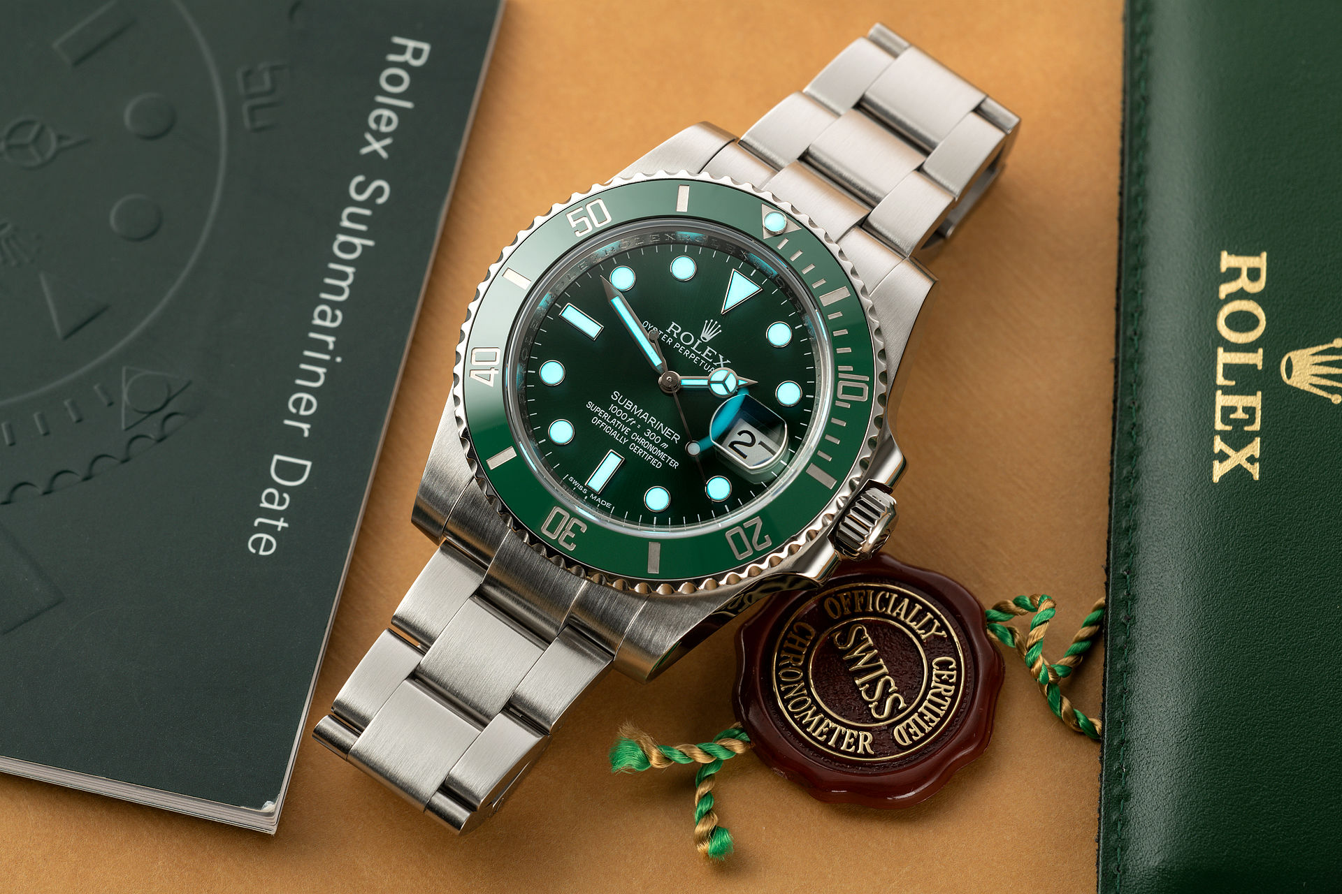 Rolex Submariner Date Ceramic HULK Ref: 116610LV - 40mm