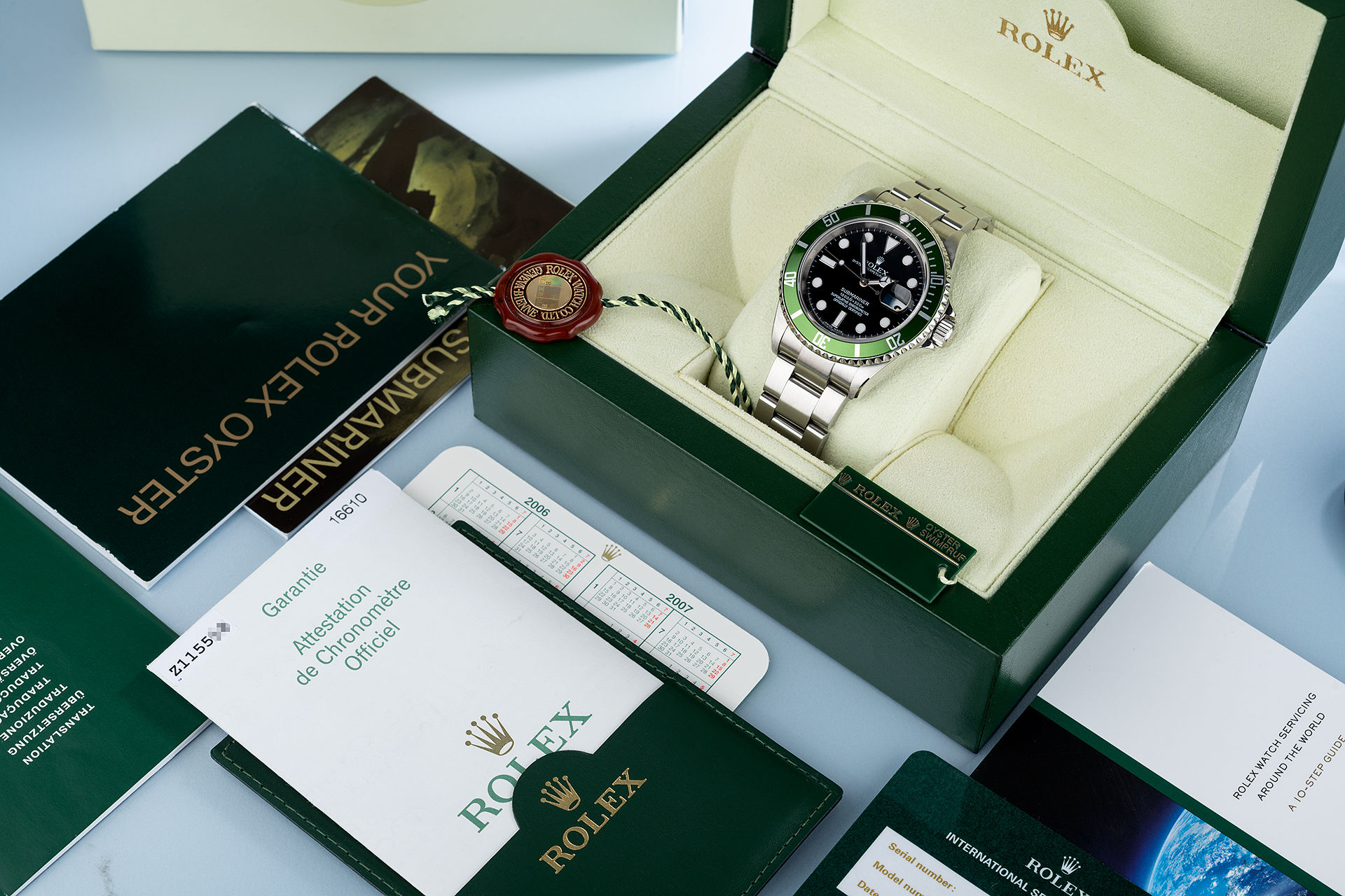 ref 16610LV | 'Anniversary' Complete Set | Rolex Submariner Date