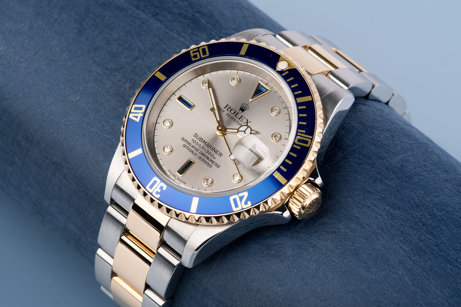 ref 16613 | 'Box & Papers' Gold & Steel | Rolex Submariner Date