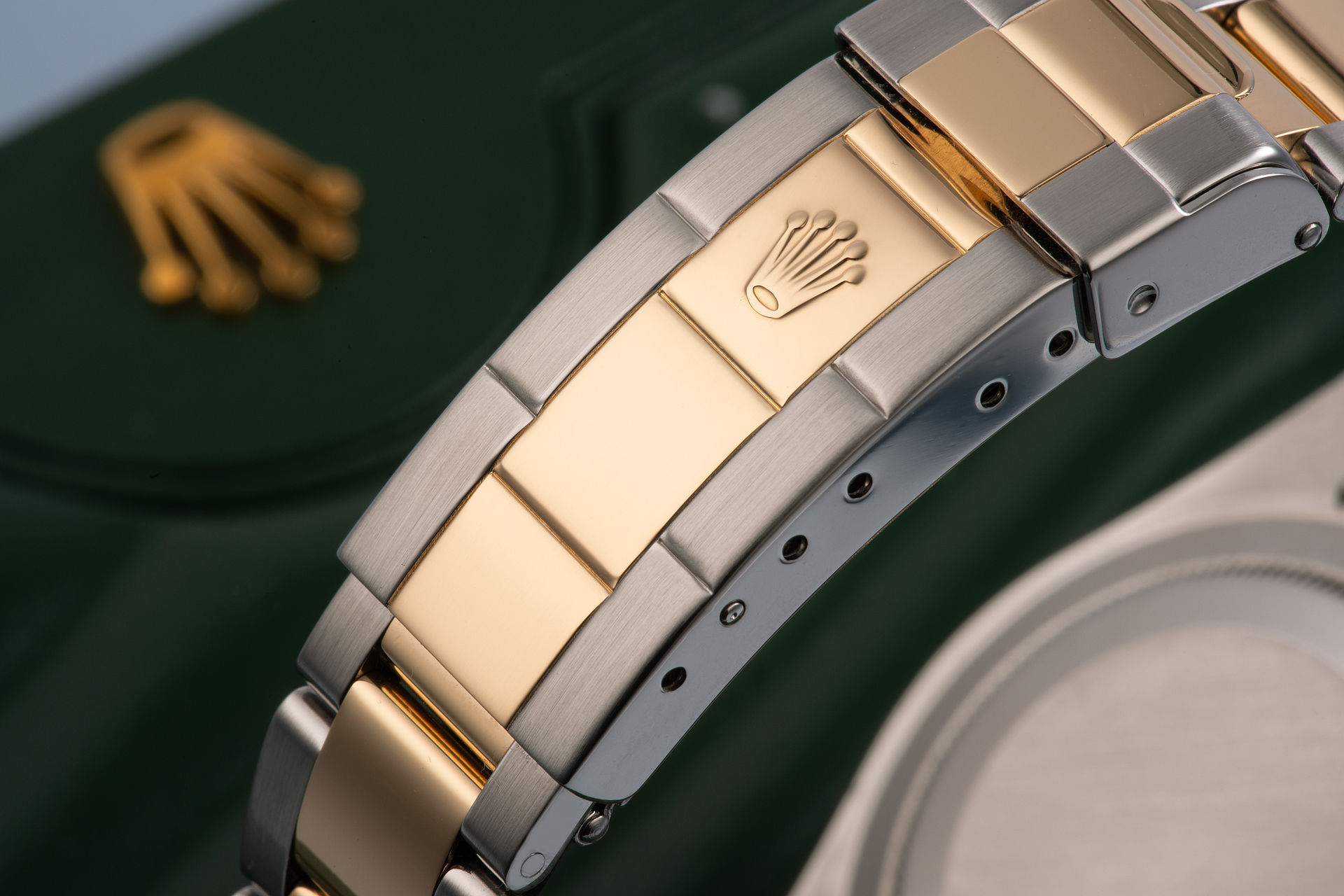 ref 16613 | 'Box & Papers' Gold & Steel | Rolex Submariner Date