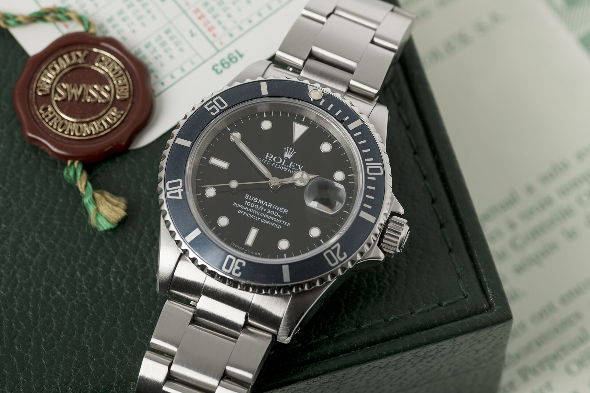 ref 16610 | Tritium T<25 | Rolex Submariner Date