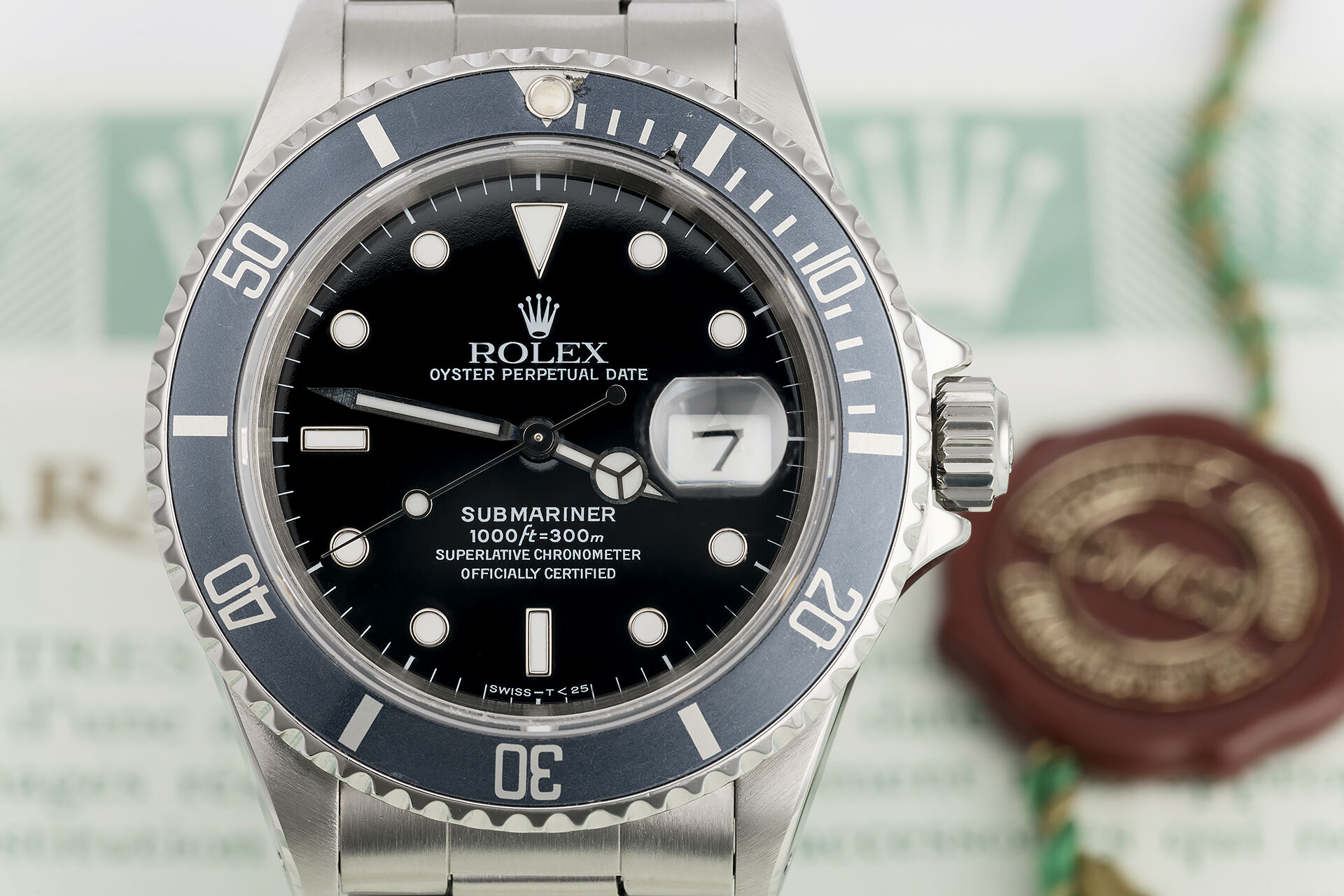 ref 16610 | Tritium T<25 | Rolex Submariner Date