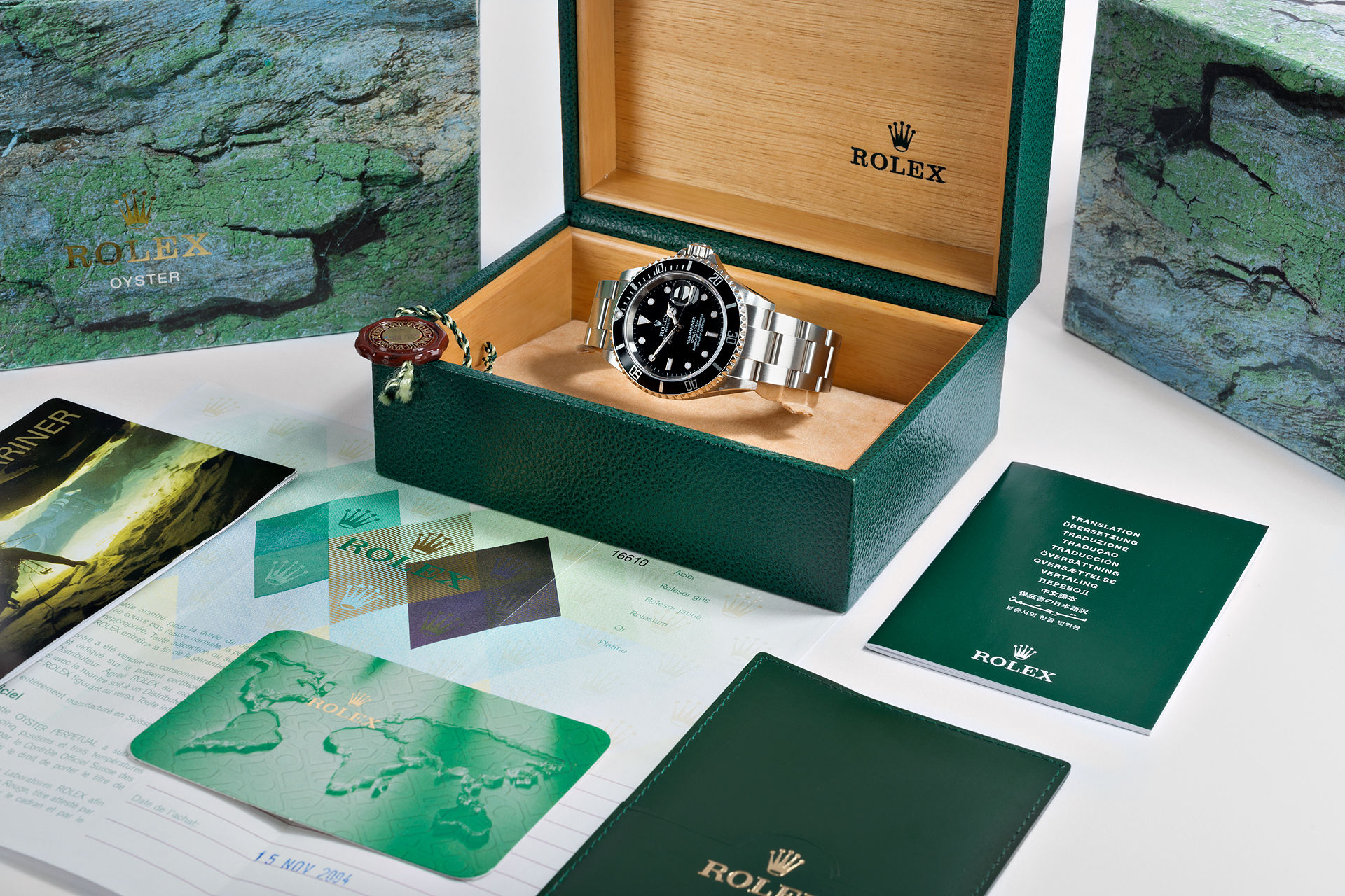 ref 16610 | Complete Set 'F' Serial | Rolex Submariner Date