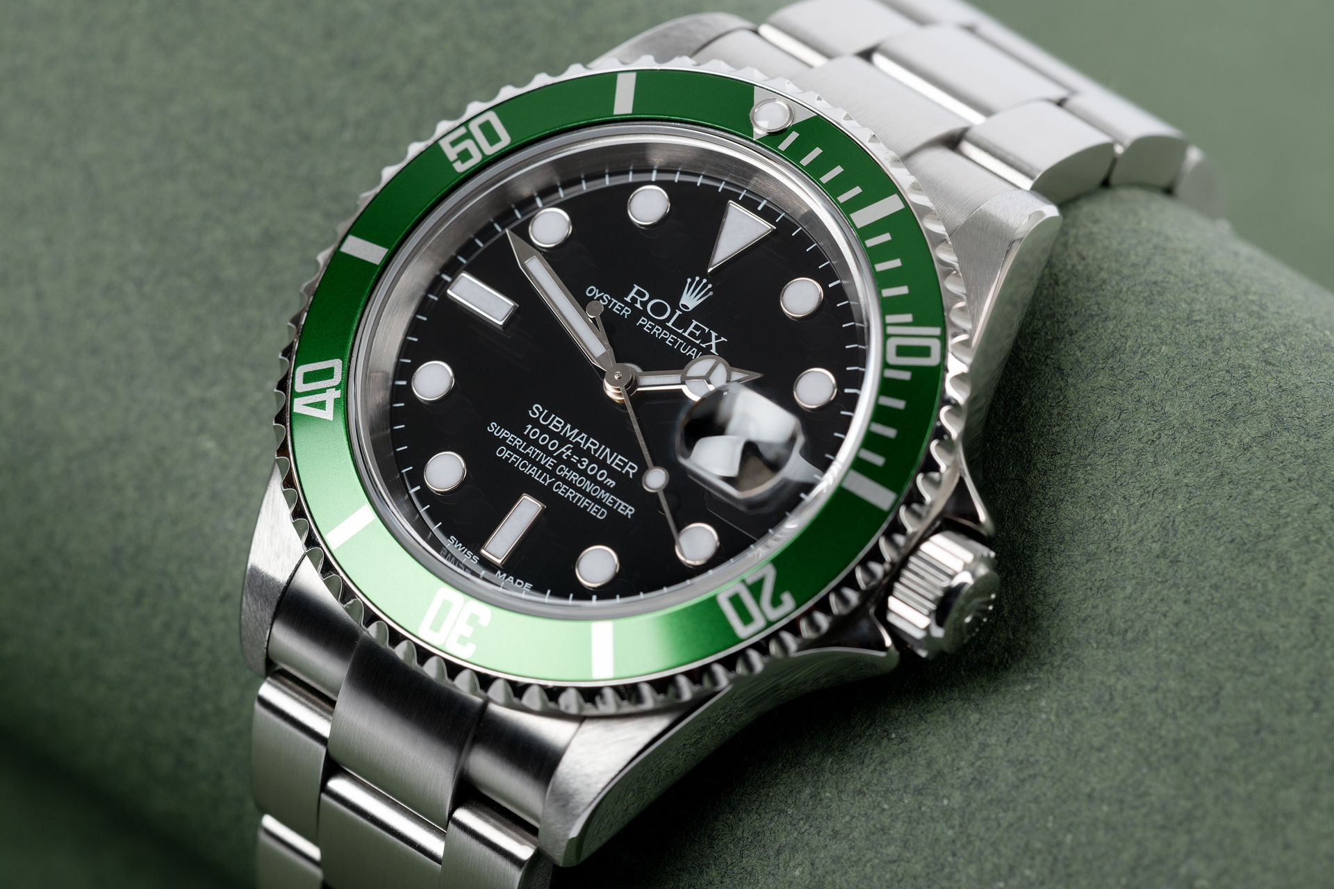 ref 16610LV | 'Box & Certificate' Under Rolex Warranty | Rolex Submariner Date