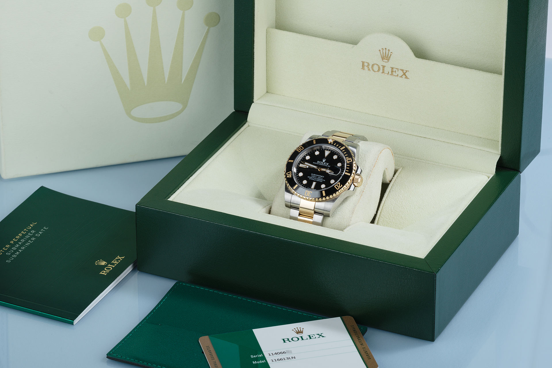 ref 116613LN | Gold & Steel 'Complete Set' | Rolex Submariner Date