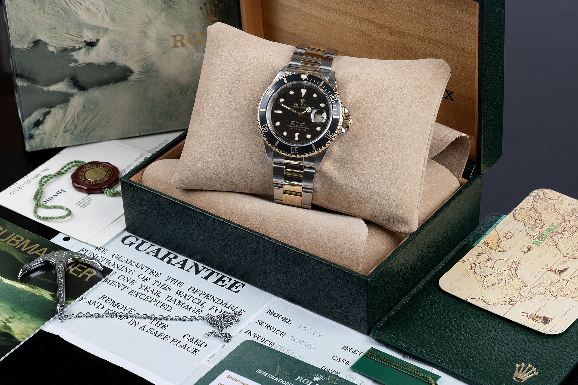 ref 16613 | Gold & Steel | Rolex Submariner Date