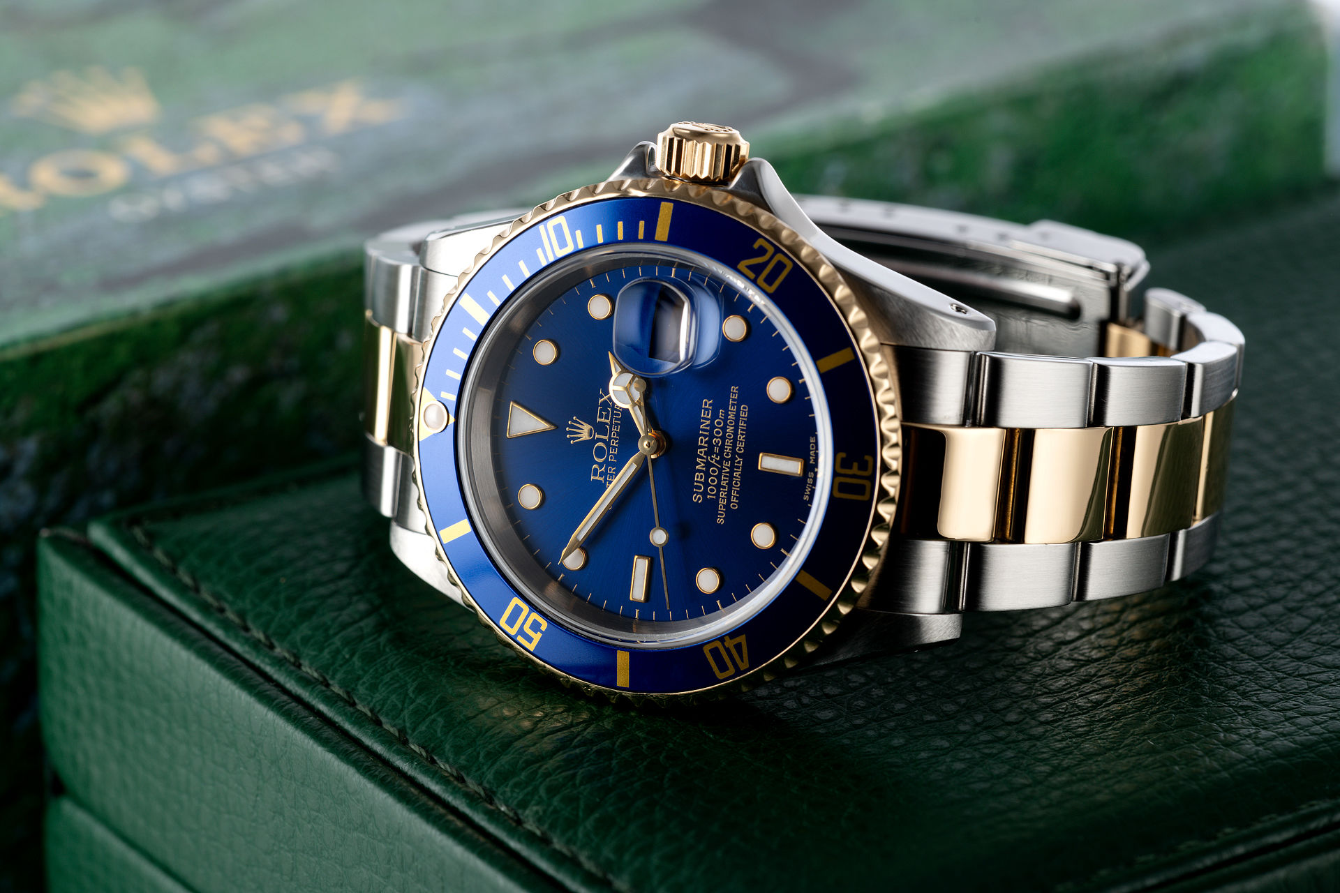 ref 16613 | Gold & Steel 'Rolex Warranty' | Rolex Submariner Date