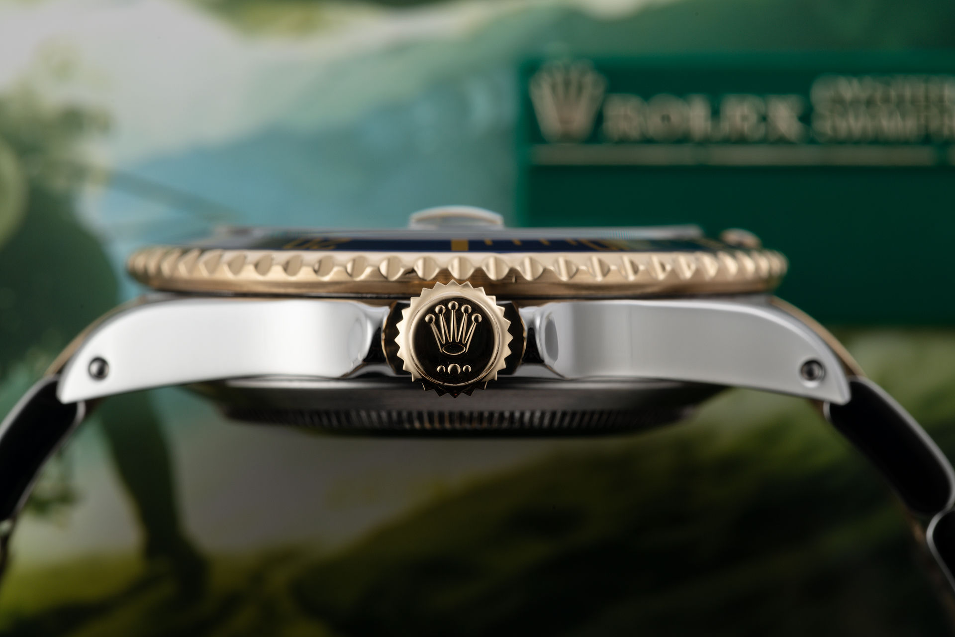 ref 16613 | Gold & Steel 'Rolex Warranty' | Rolex Submariner Date