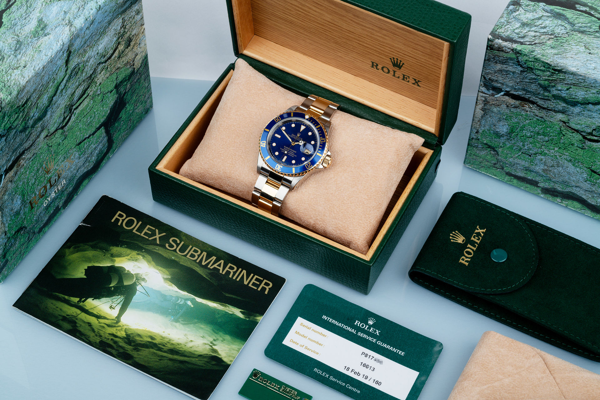 ref 16613 | Gold & Steel 'Rolex Warranty' | Rolex Submariner Date