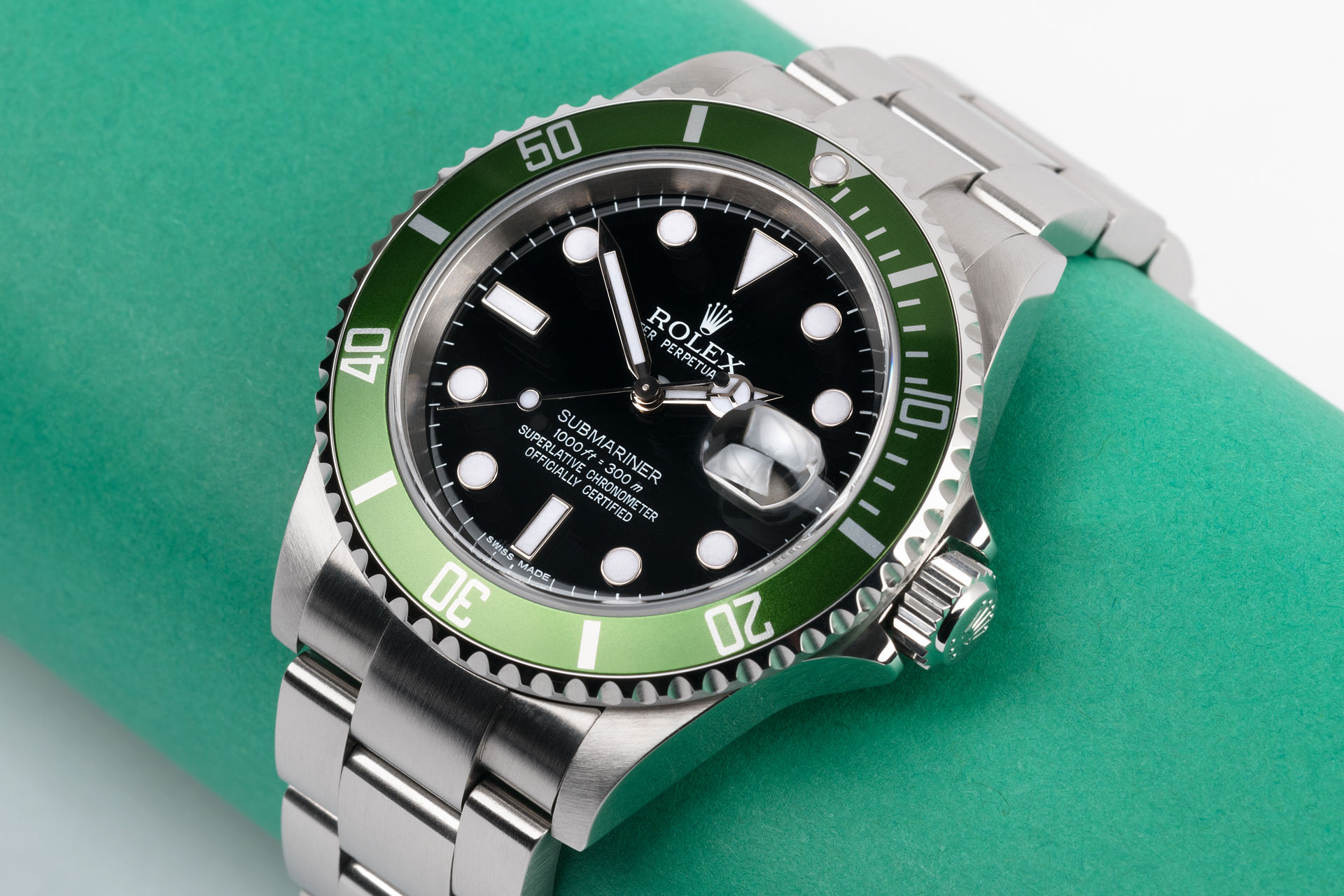 ref 16610LV | Green Bezel 'Anniversary' | Rolex Submariner Date