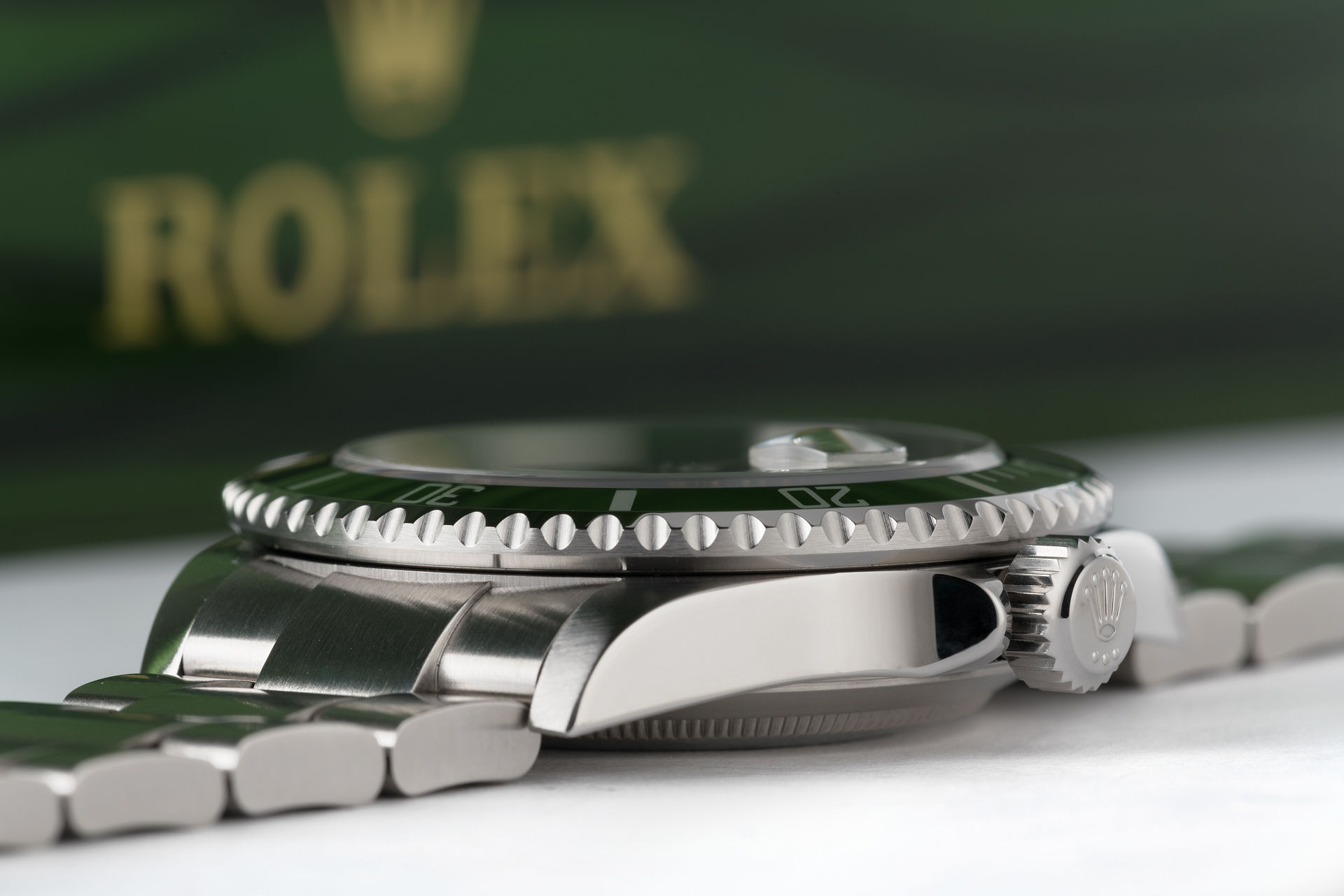 ref 16610LV | Green Bezel 'Anniversary' | Rolex Submariner Date