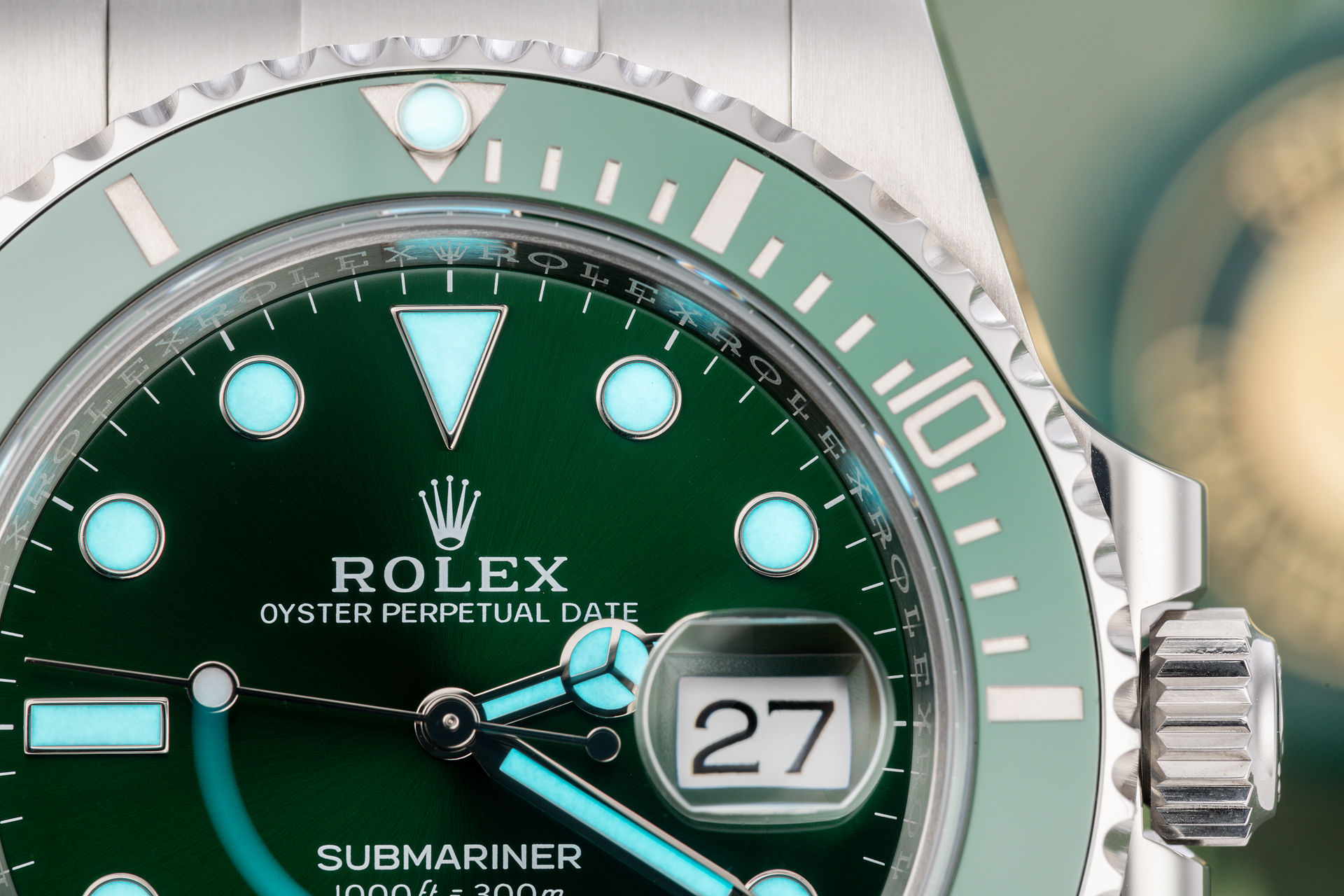 ref 116610LV | Green Cerachrom Bezel | Rolex Submariner Date