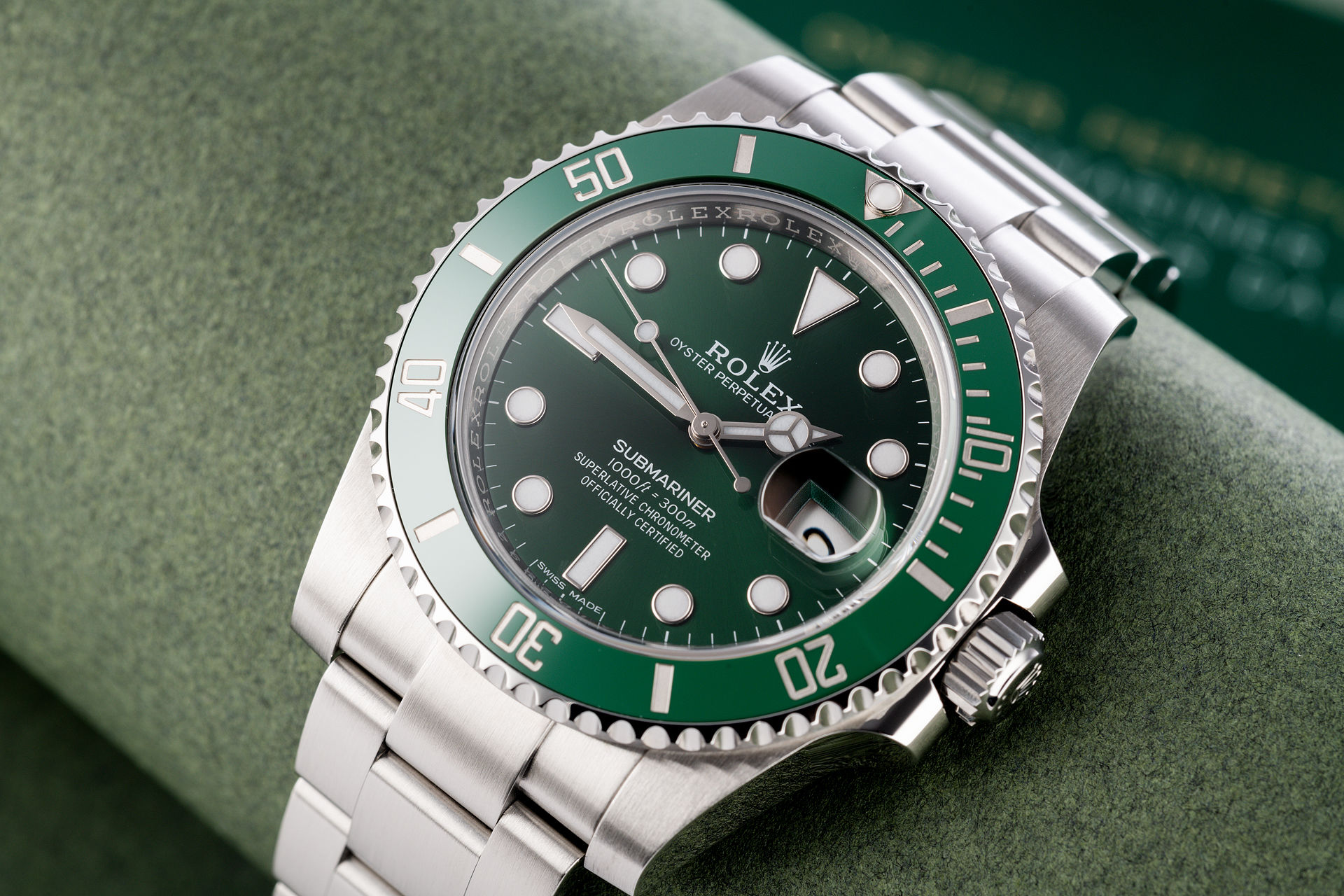 ref 116610LV | Green Cerachrom Bezel | Rolex Submariner Date