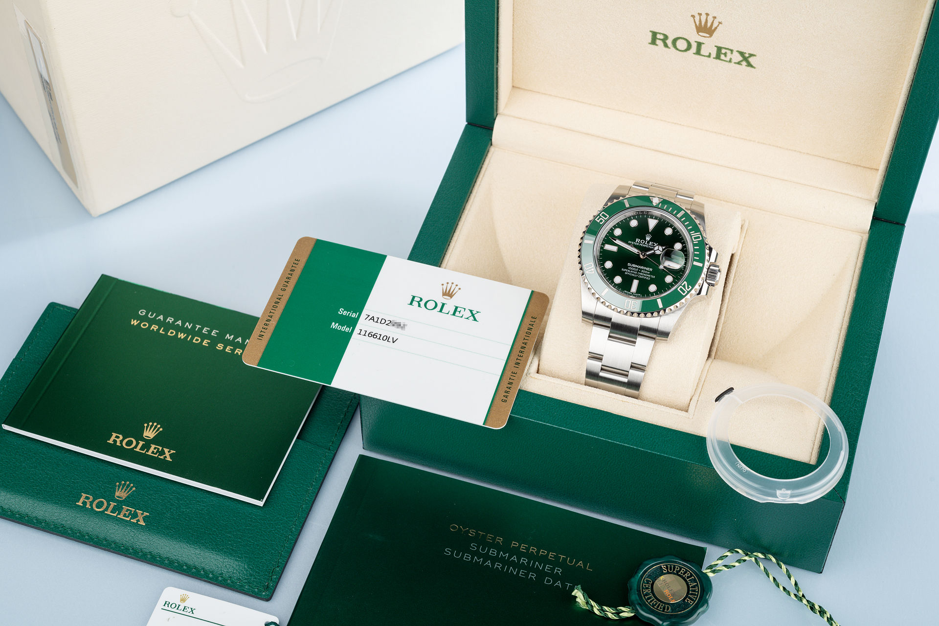 ref 116610LV | Green Cerachrom Bezel | Rolex Submariner Date