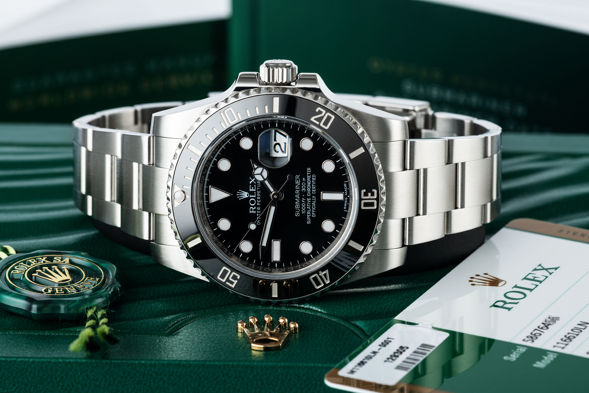 Latest Model 'Cerachrom Bezel' | ref 116610LN | Rolex Submariner Date