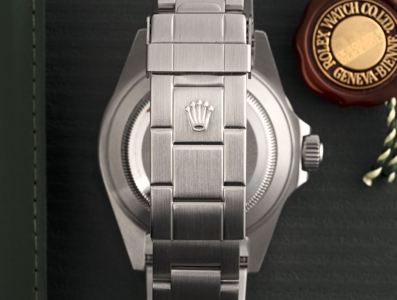 ref 16610LV | 16610LV - Kermit | Rolex Submariner Date